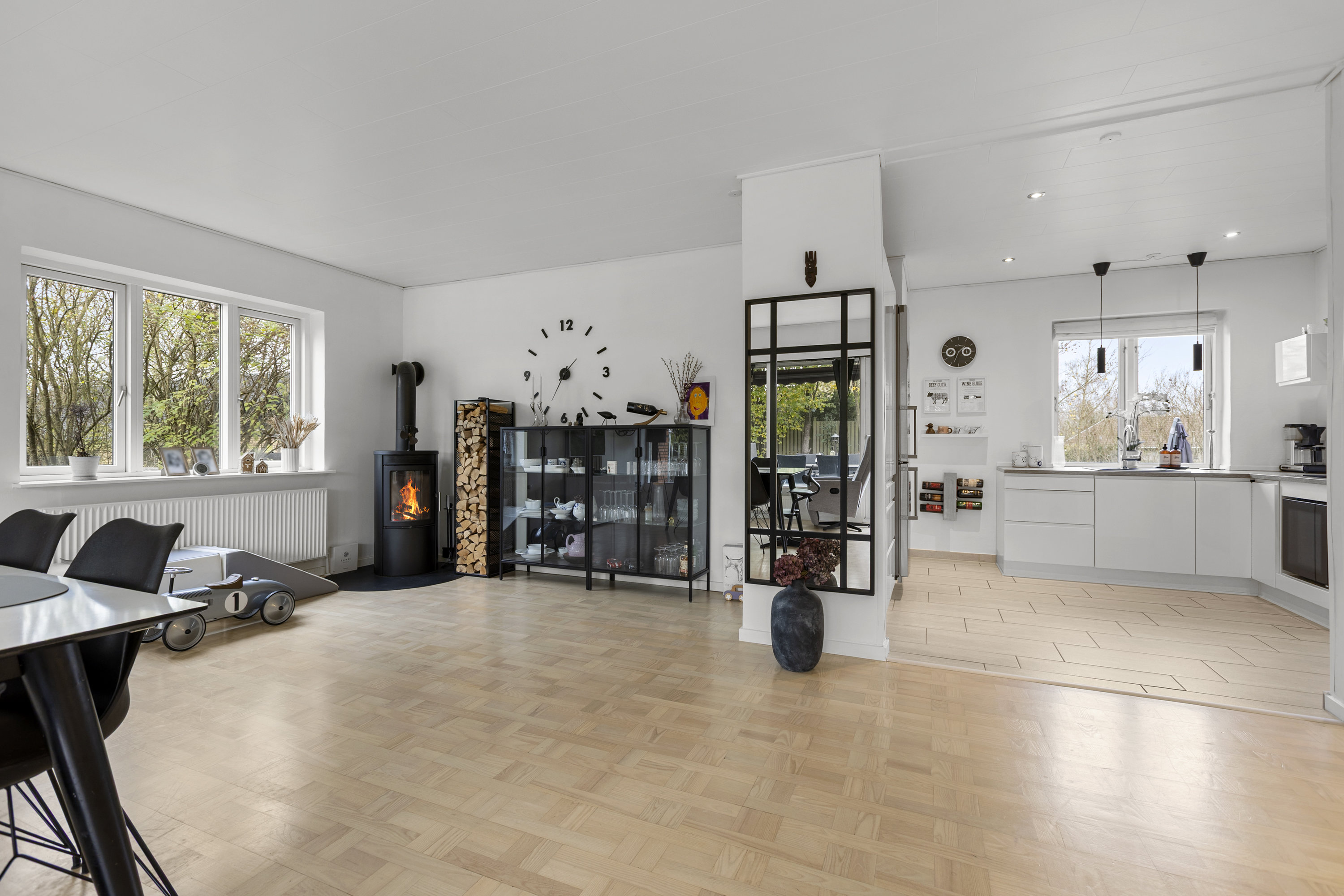 Fremhævet stue billede i fuldskærmstilstand. Billede af Lillevangsvej 16, 4200 Slagelse