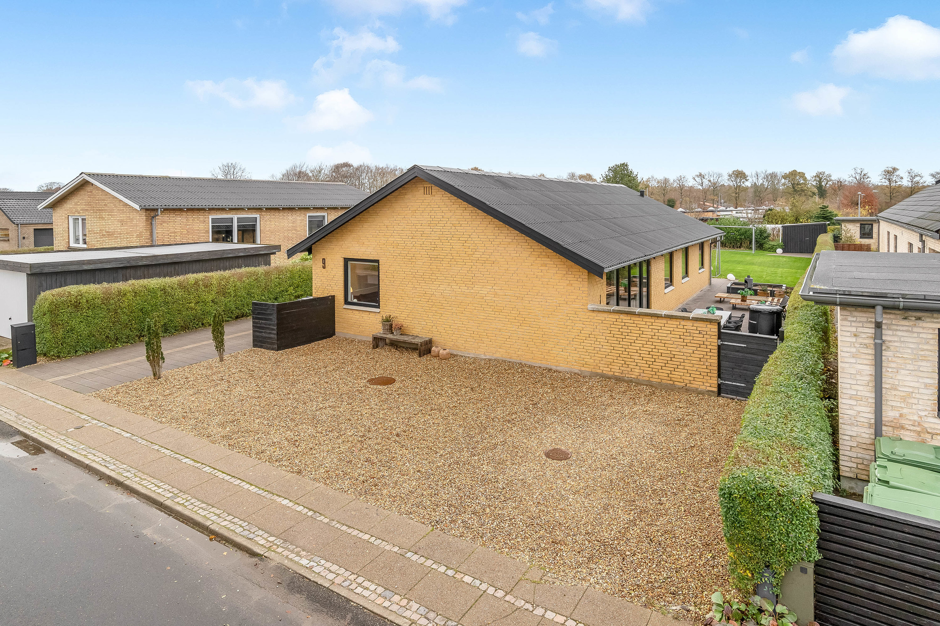 Fremhævet ejendommen billede i fuldskærmstilstand. Billede af Linde Alle 9, 7500 Holstebro