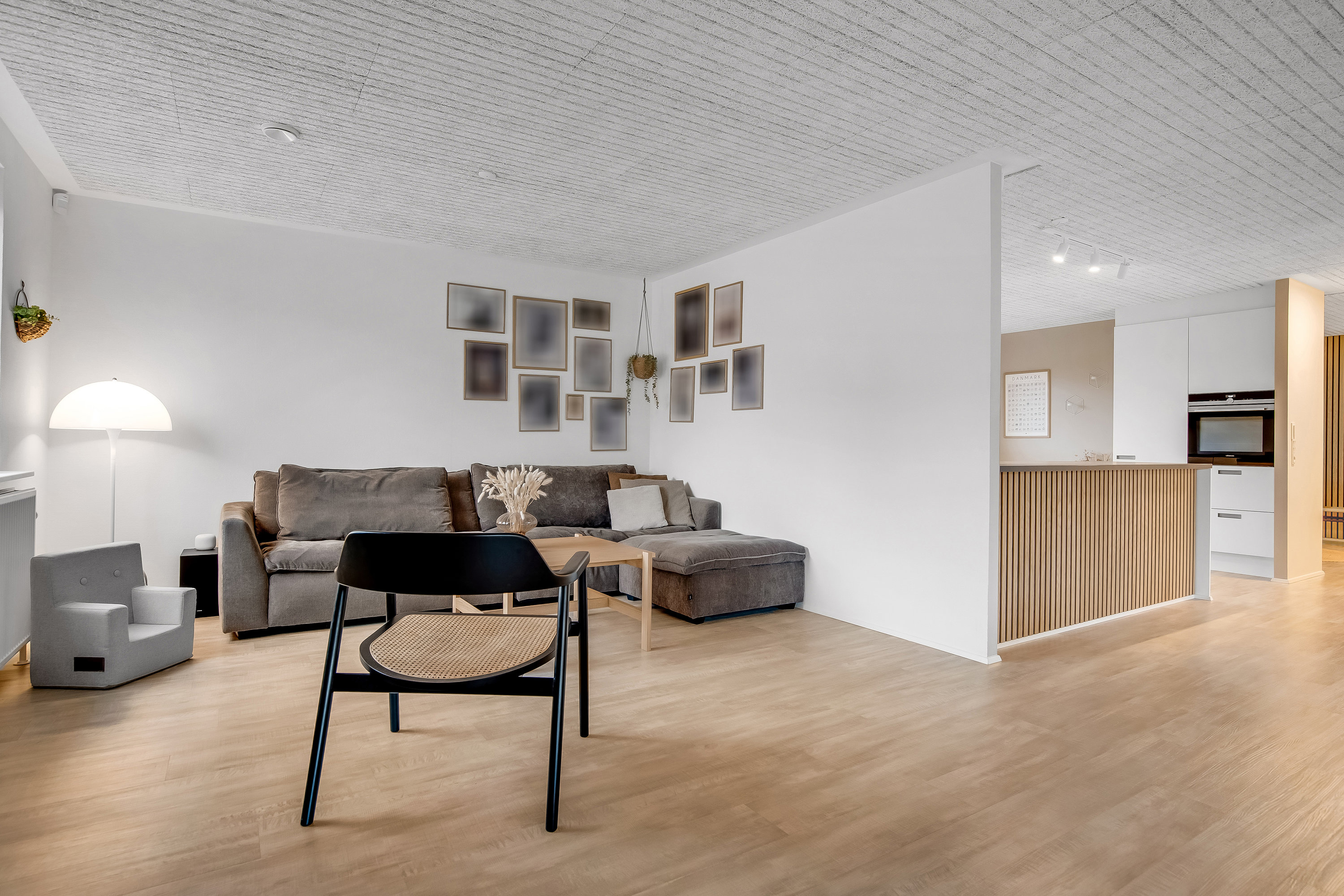 Fremhævet stue billede i fuldskærmstilstand. Billede af Linde Alle 9, 7500 Holstebro