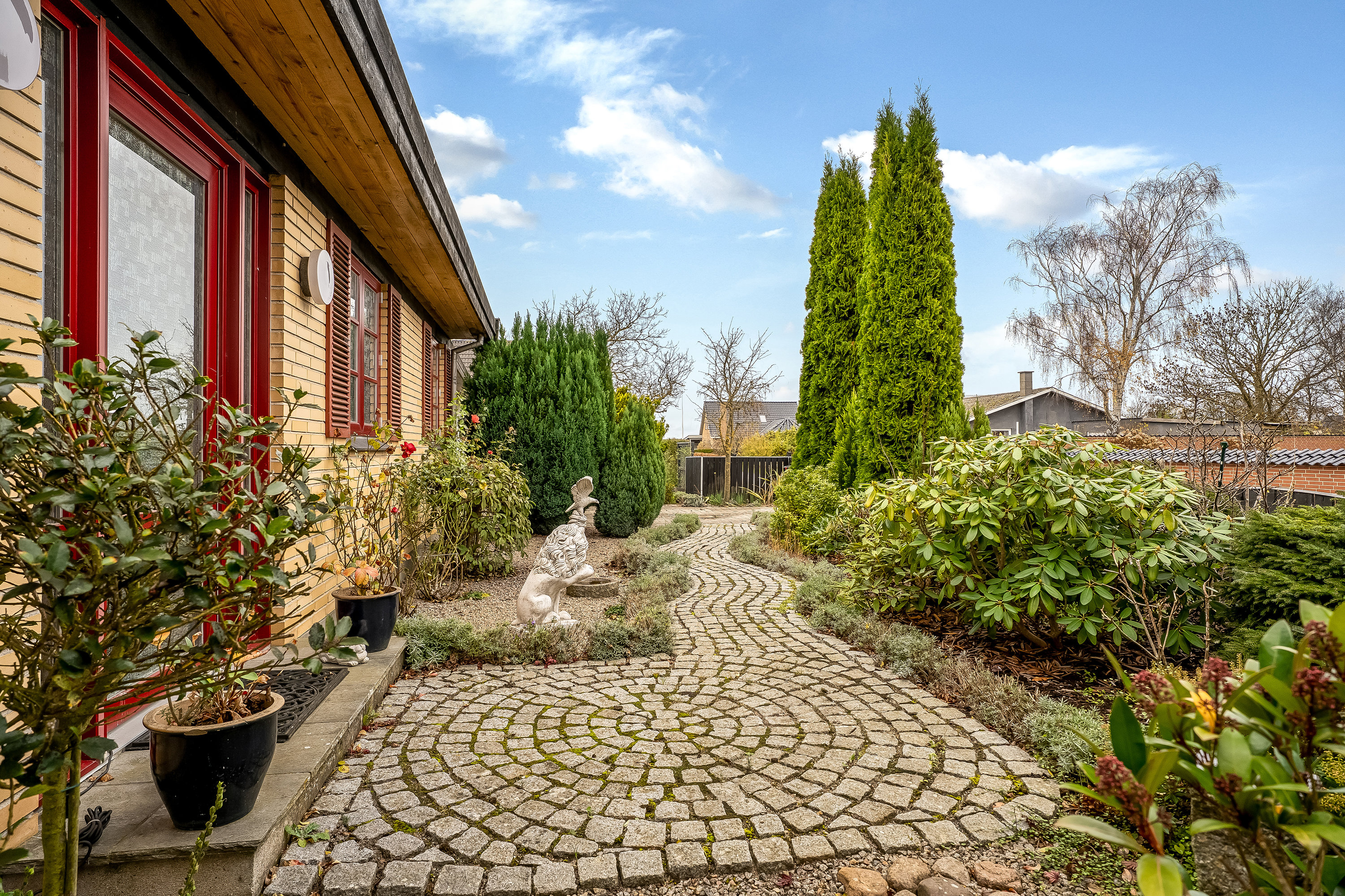 Fremhævet indgangsparti billede i fuldskærmstilstand. Billede af Øster Nordlundevej 9A, 4900 Nakskov