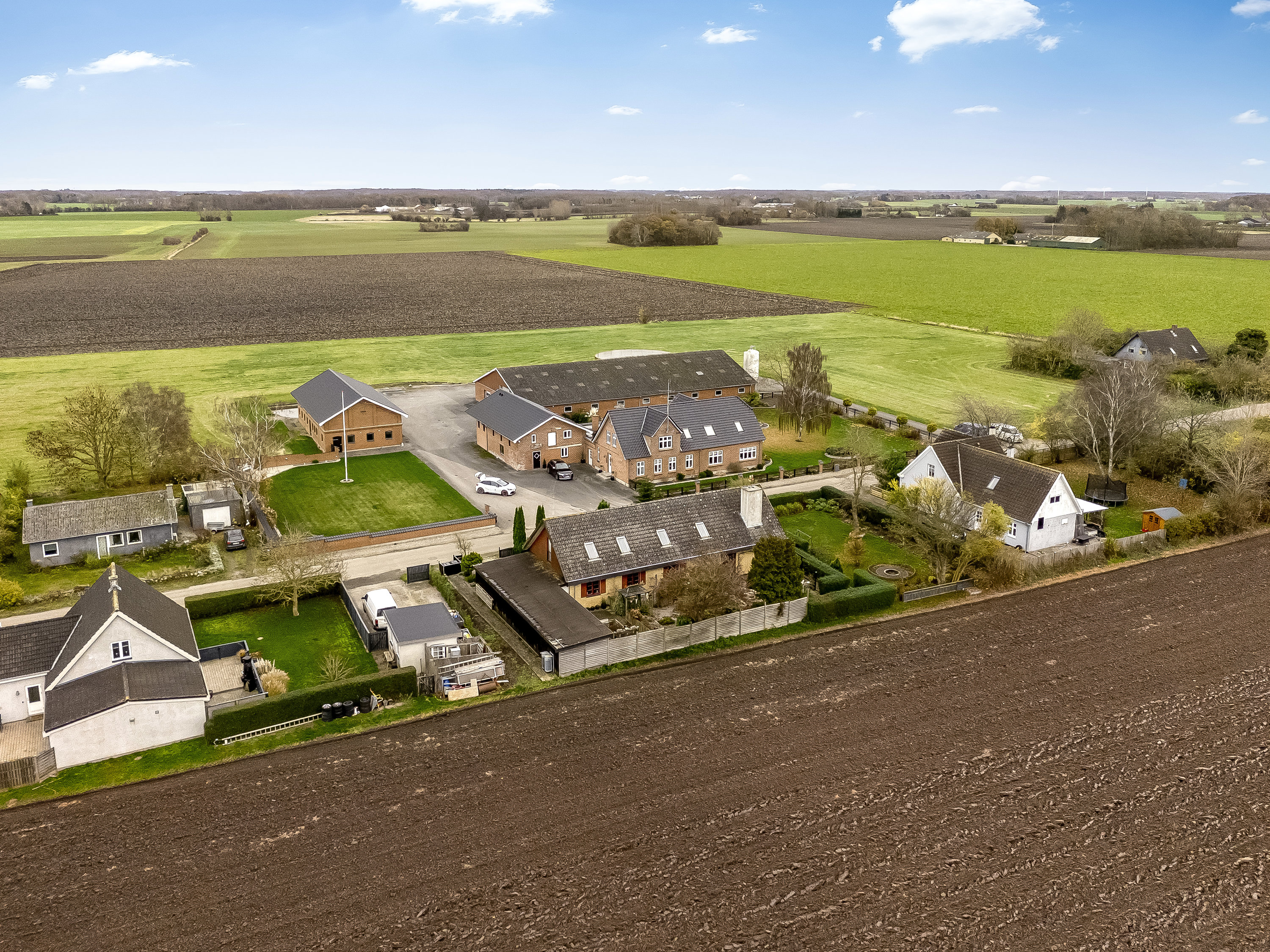 Fremhævet luftfoto billede i fuldskærmstilstand. Billede af Øster Nordlundevej 9A, 4900 Nakskov