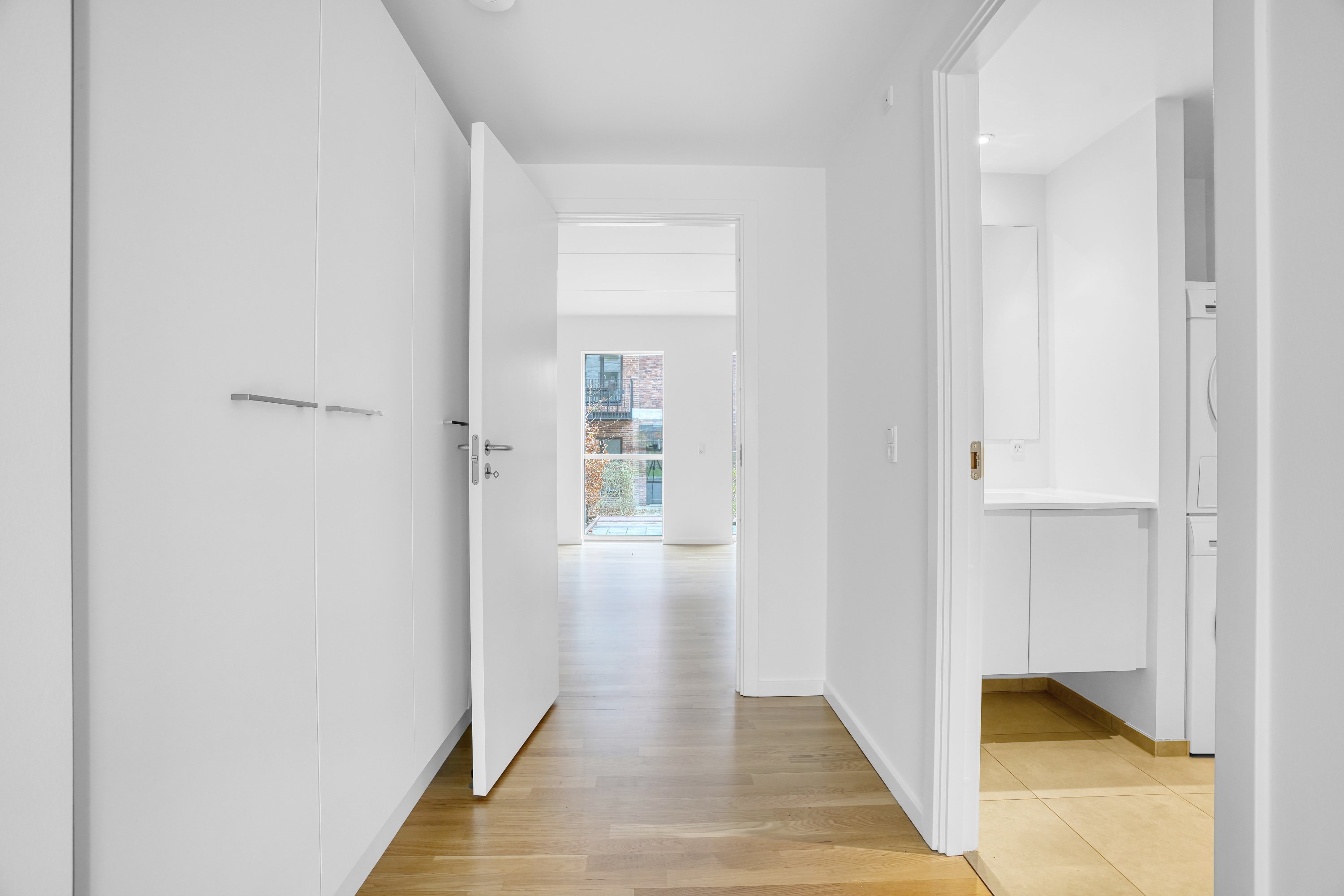 Fremhævet værelse billede i fuldskærmstilstand. Billede af Taffelæblevej 4, st.. th., 2500 Valby