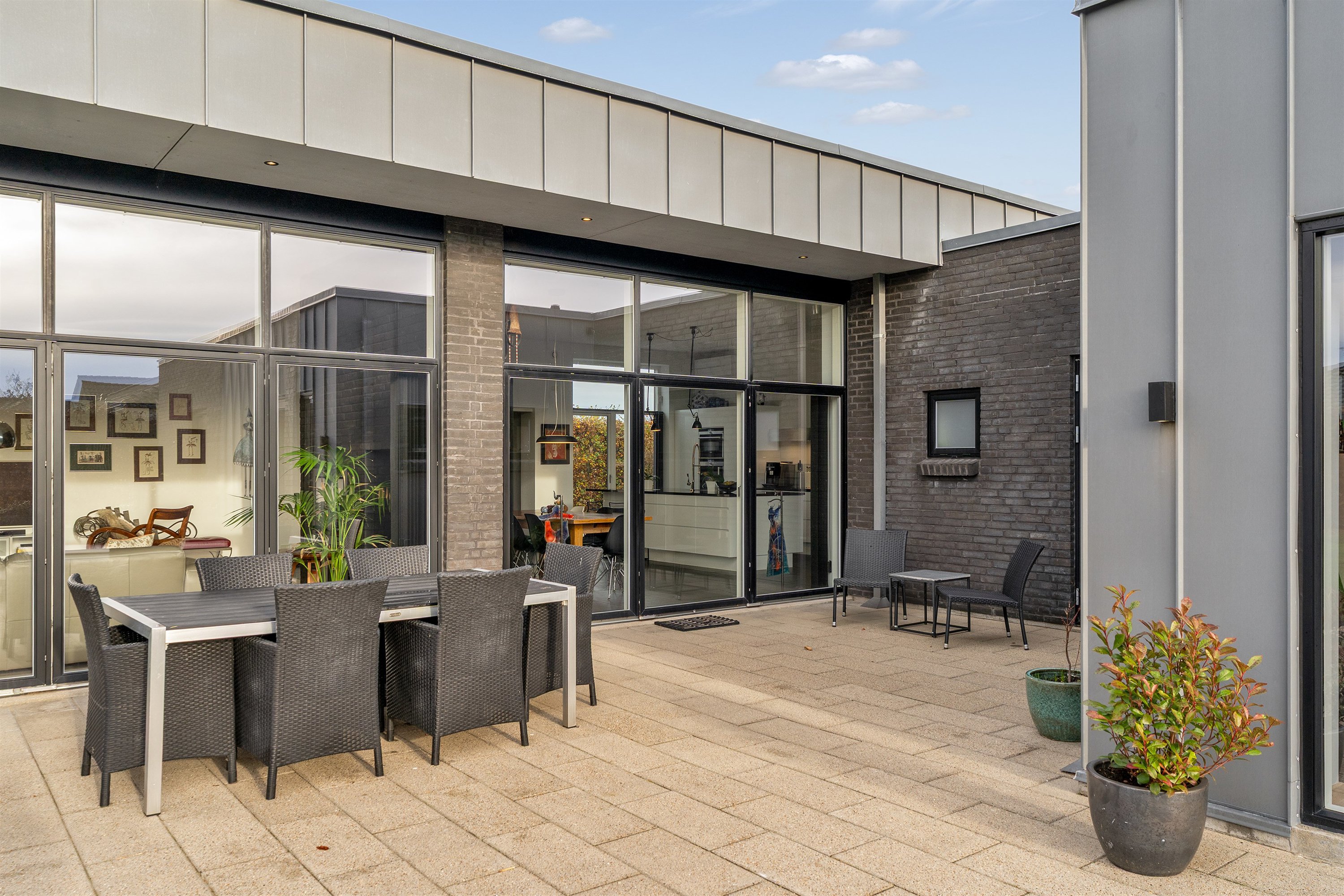 Fremhævet terrasse billede i fuldskærmstilstand. Billede af Lillevang 38, 7190 Billund