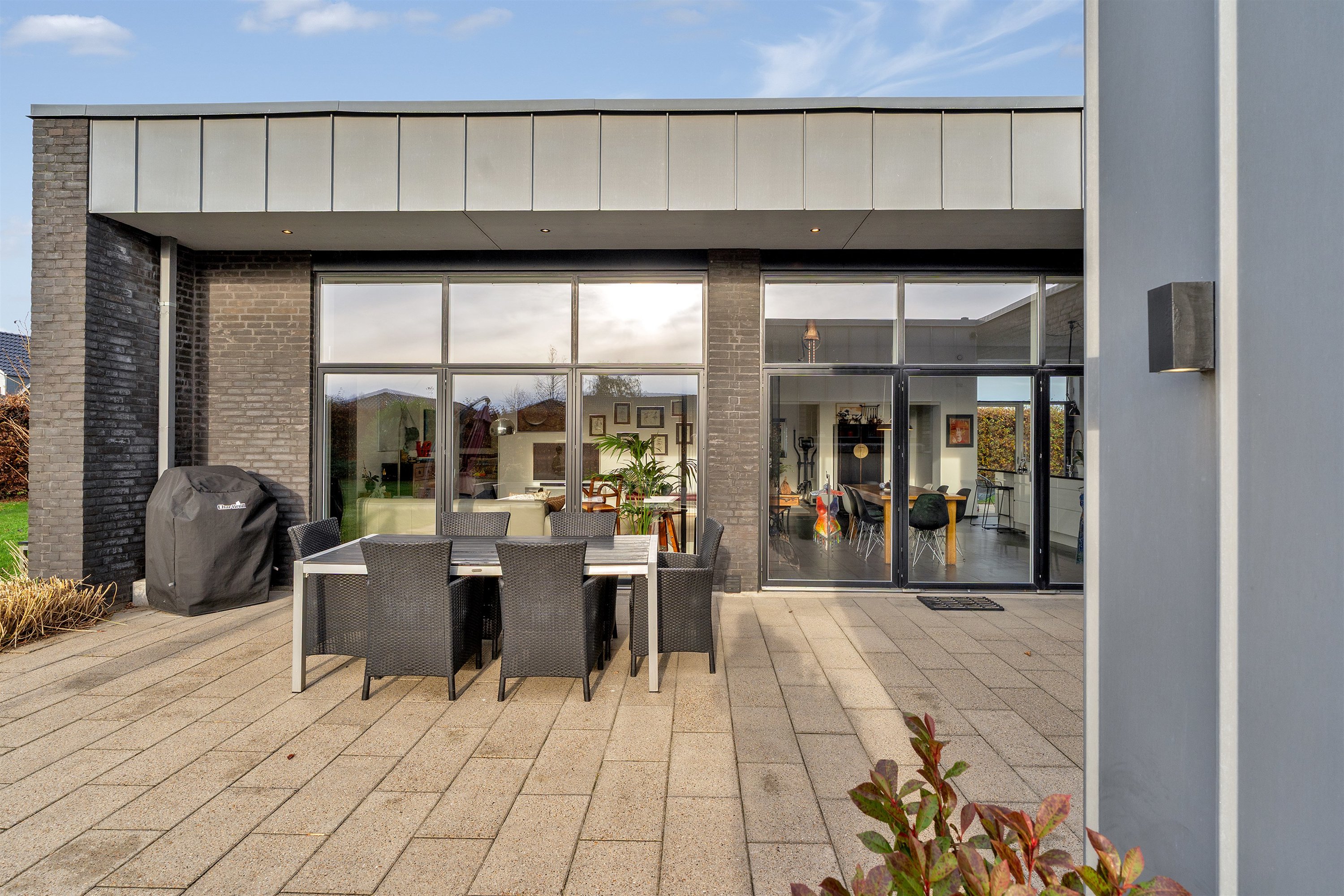 Fremhævet terrasse billede i fuldskærmstilstand. Billede af Lillevang 38, 7190 Billund