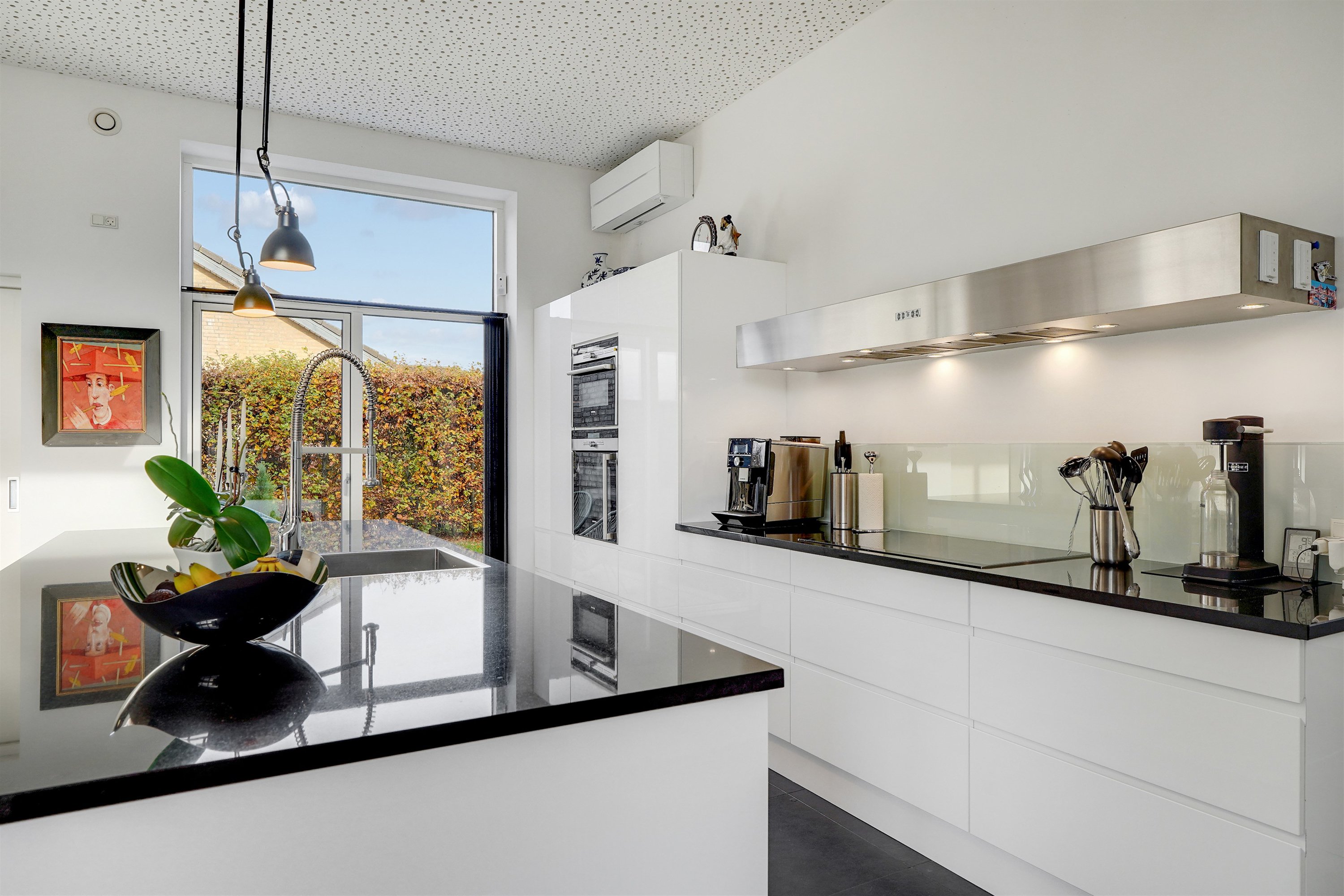 Fremhævet køkken billede i fuldskærmstilstand. Billede af Lillevang 38, 7190 Billund