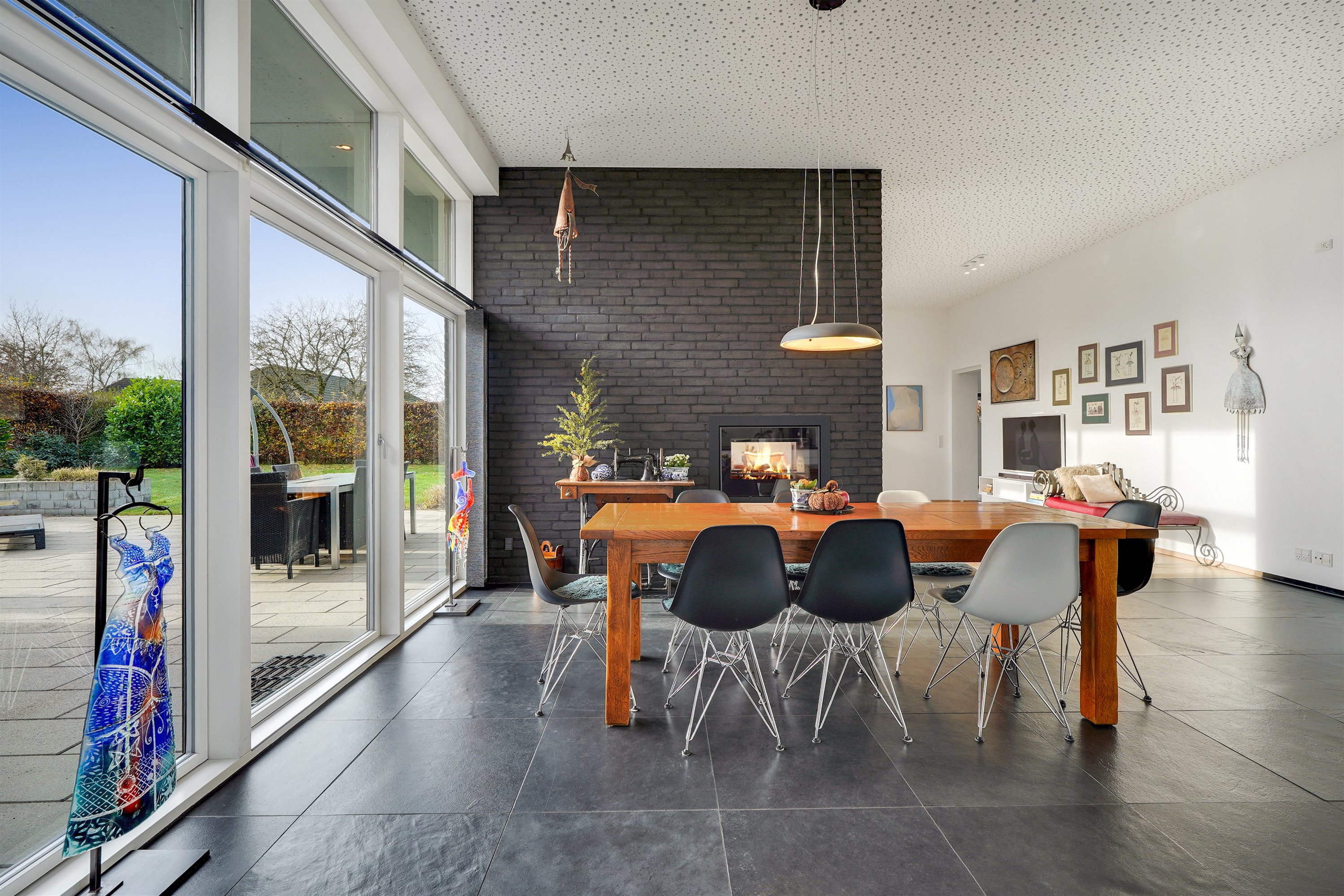 Fremhævet alrum billede i fuldskærmstilstand. Billede af Lillevang 38, 7190 Billund