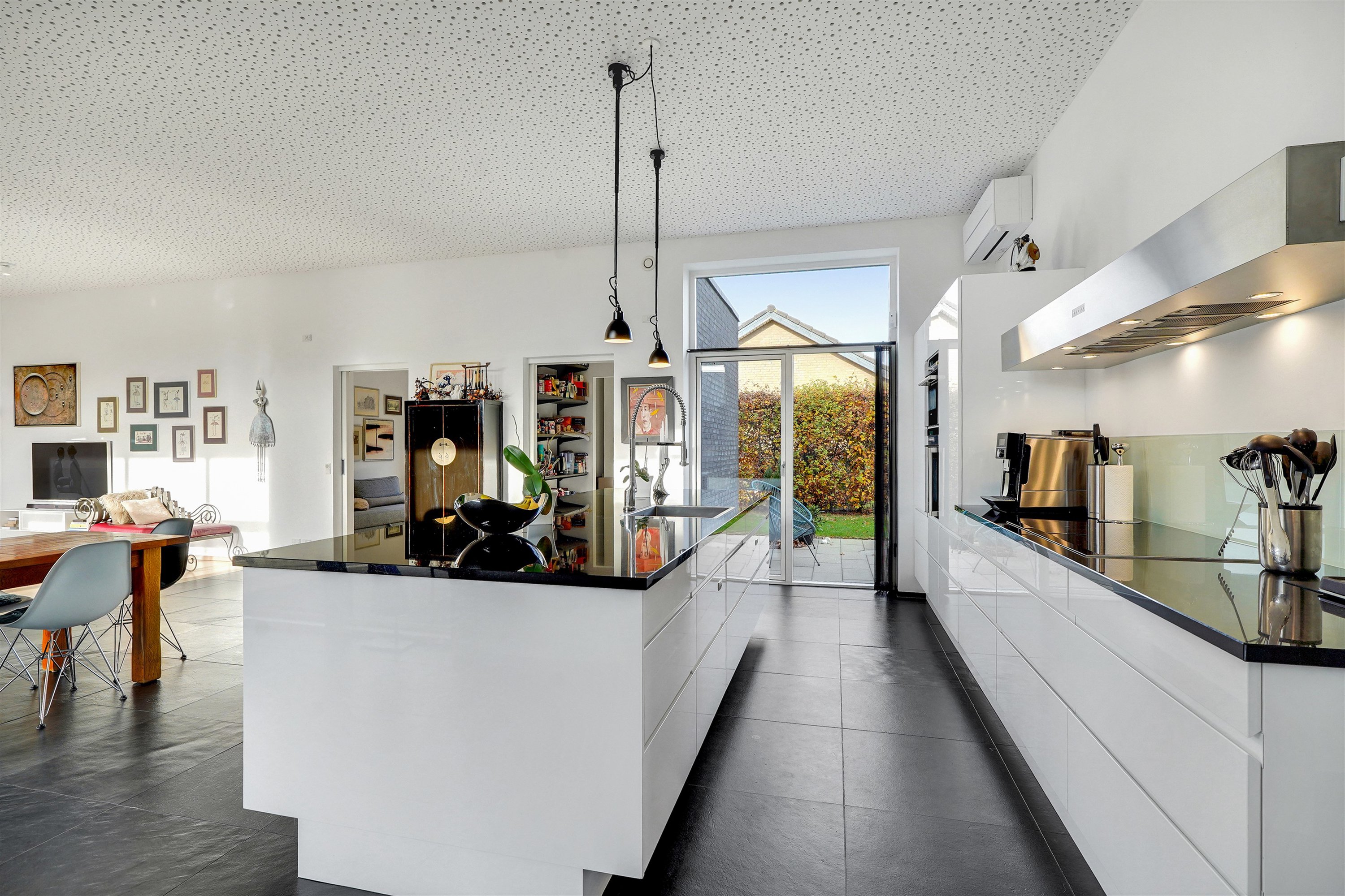 Fremhævet køkken billede i fuldskærmstilstand. Billede af Lillevang 38, 7190 Billund