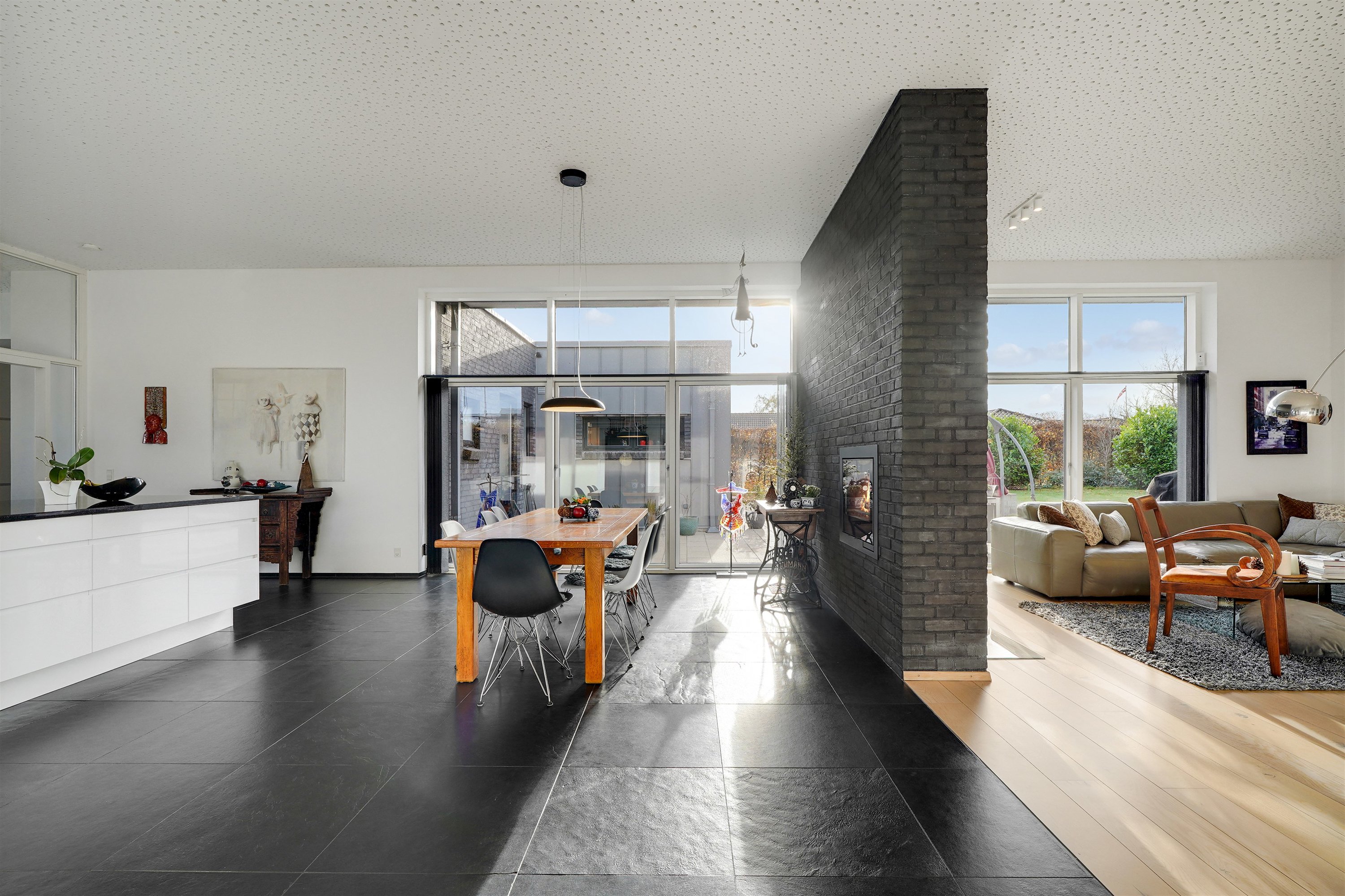 Fremhævet alrum billede i fuldskærmstilstand. Billede af Lillevang 38, 7190 Billund