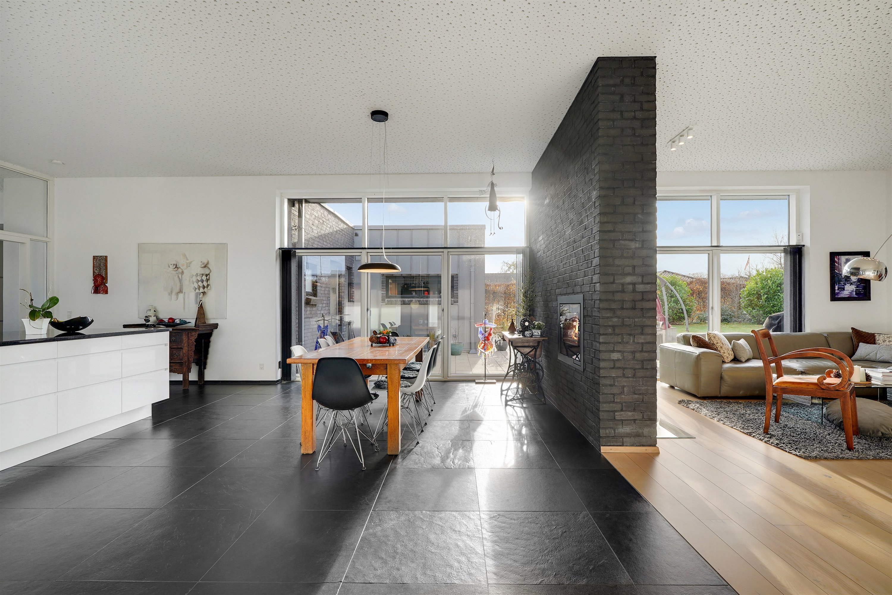 Fremhævet alrum billede i fuldskærmstilstand. Billede af Lillevang 38, 7190 Billund