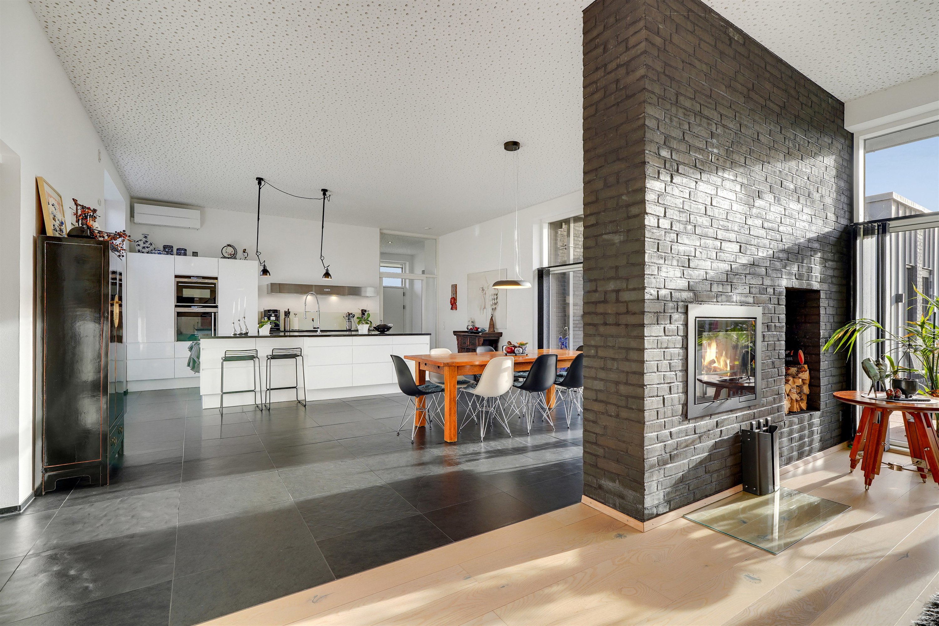 Fremhævet alrum billede i fuldskærmstilstand. Billede af Lillevang 38, 7190 Billund