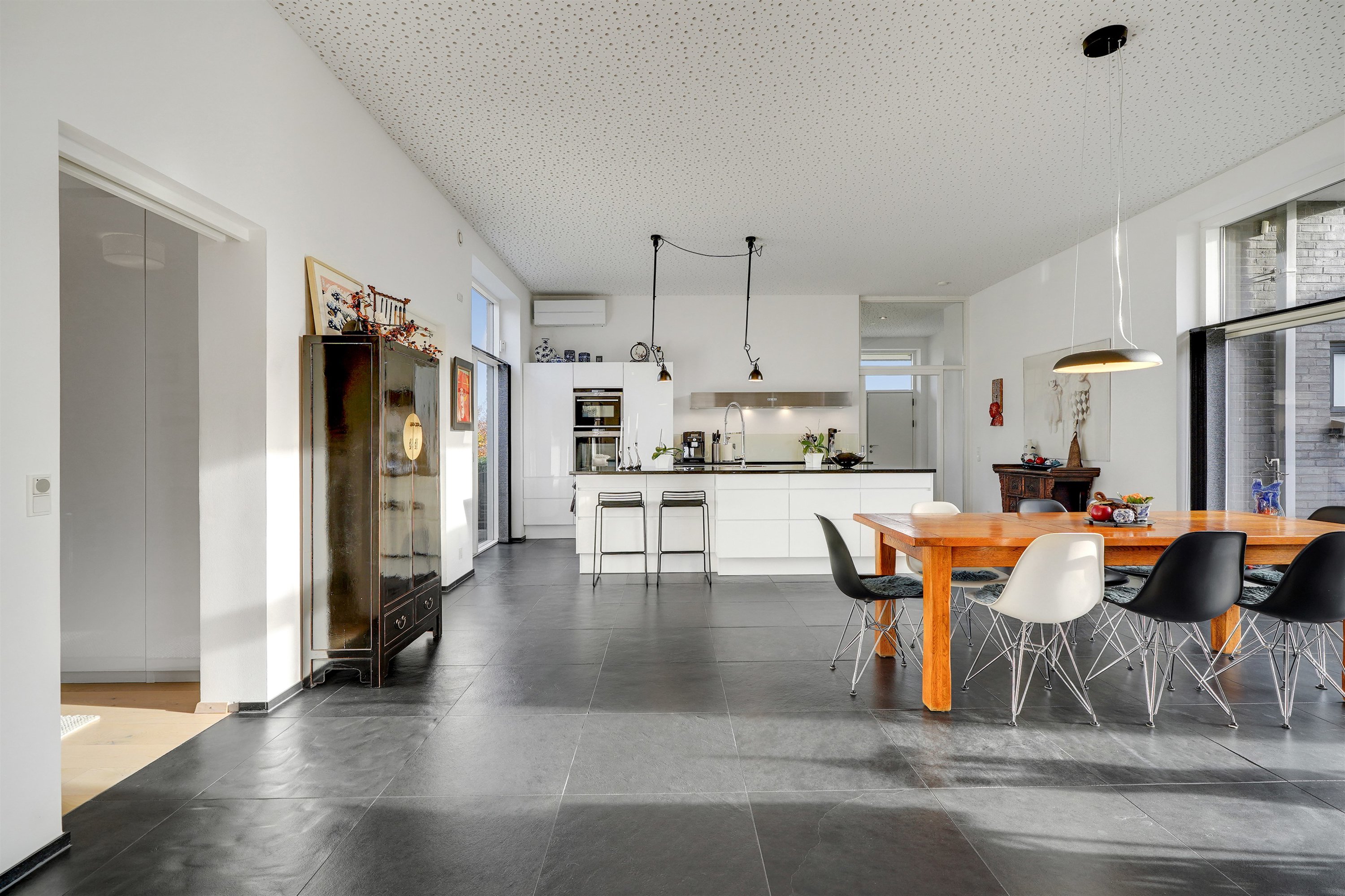 Fremhævet alrum billede i fuldskærmstilstand. Billede af Lillevang 38, 7190 Billund