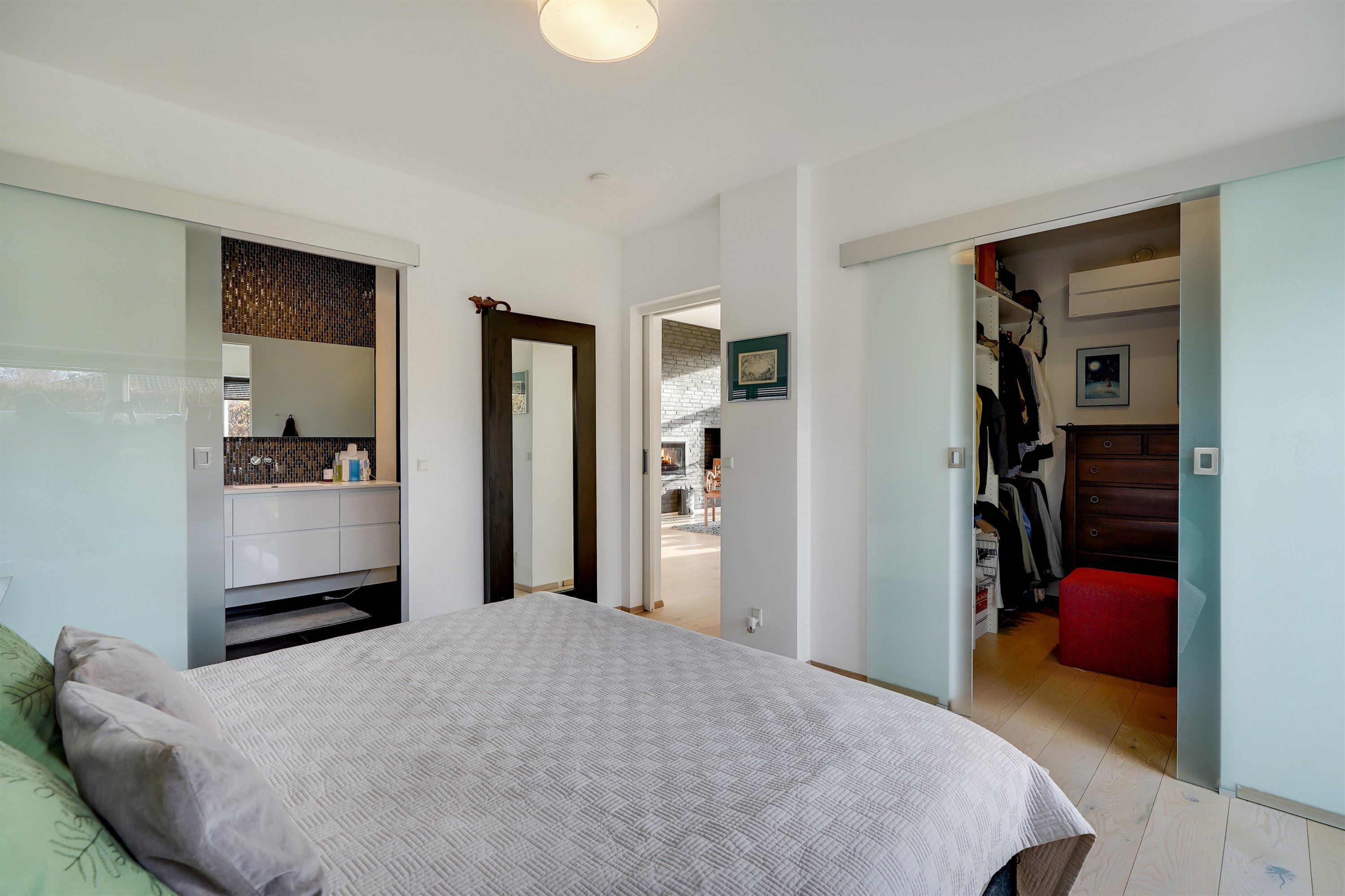 Fremhævet soveværelse billede i fuldskærmstilstand. Billede af Lillevang 38, 7190 Billund