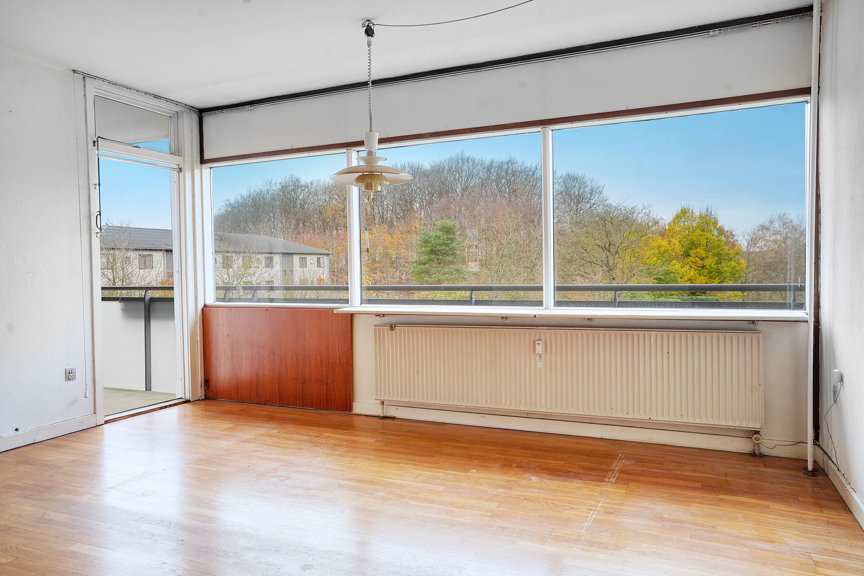 Fremhævet stue billede i fuldskærmstilstand. Billede af Fredskovhellet 34, 1. th., 3400 Hillerød