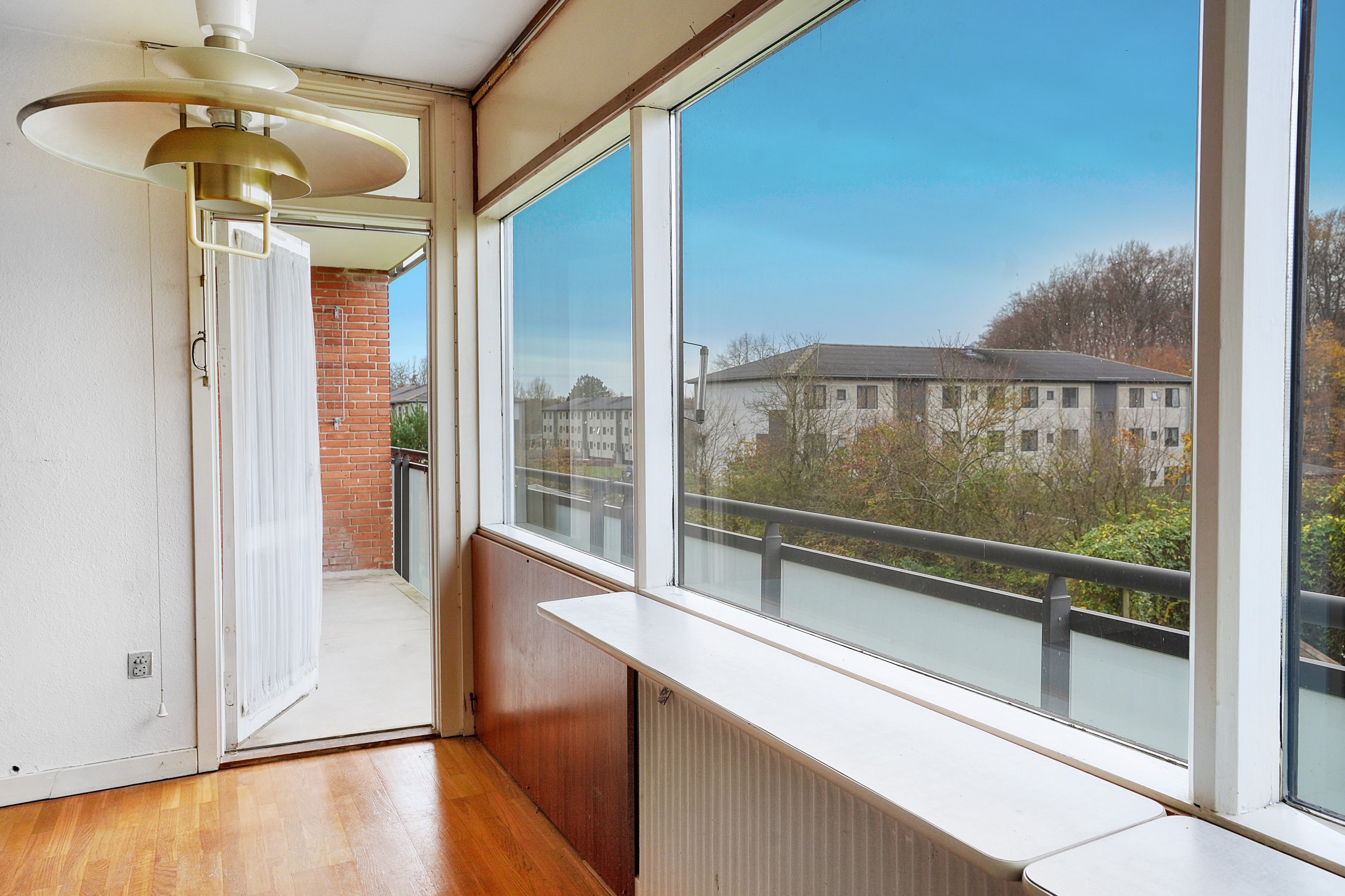 Fremhævet stue billede i fuldskærmstilstand. Billede af Fredskovhellet 34, 1. th., 3400 Hillerød