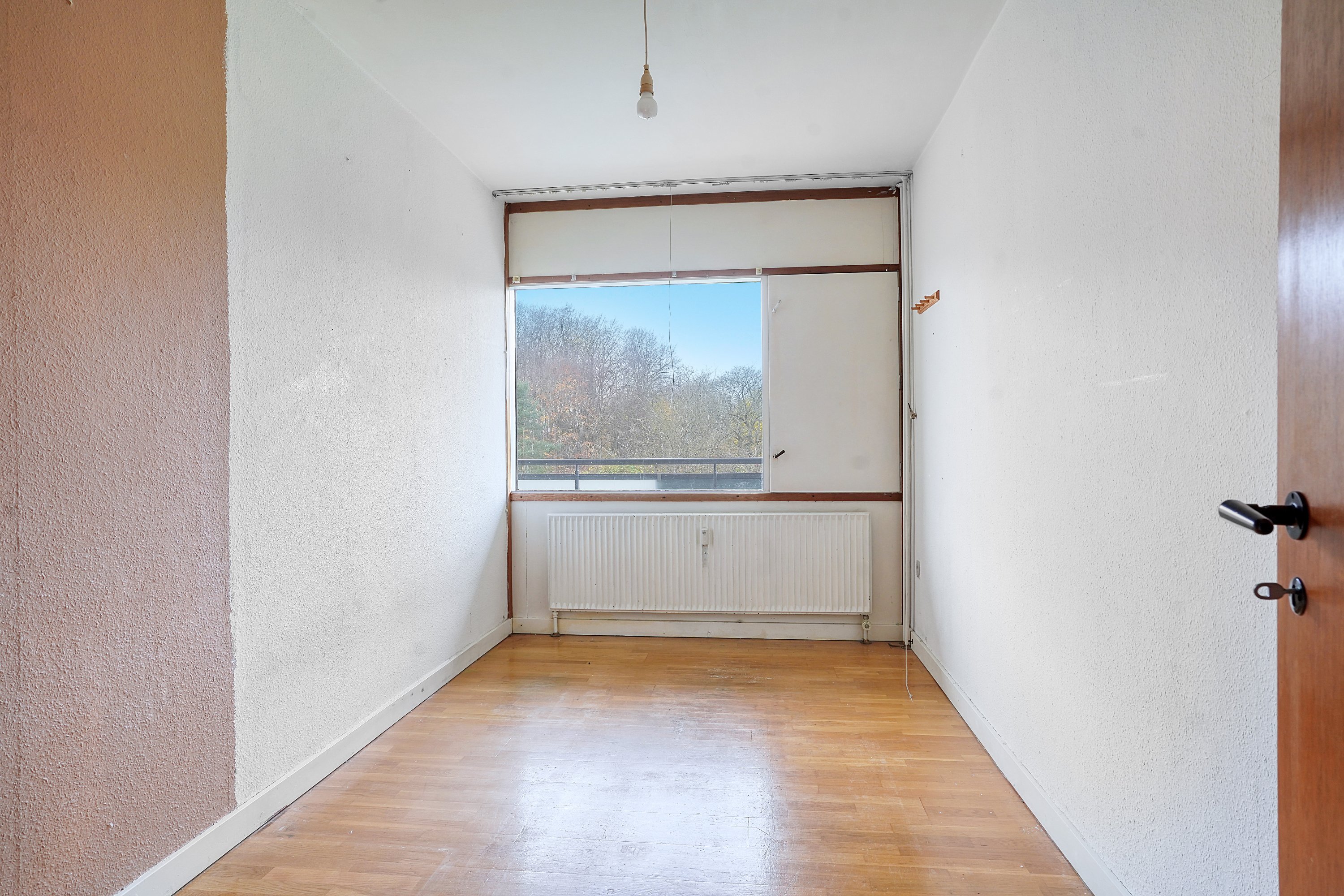 Fremhævet værelse billede i fuldskærmstilstand. Billede af Fredskovhellet 34, 1. th., 3400 Hillerød