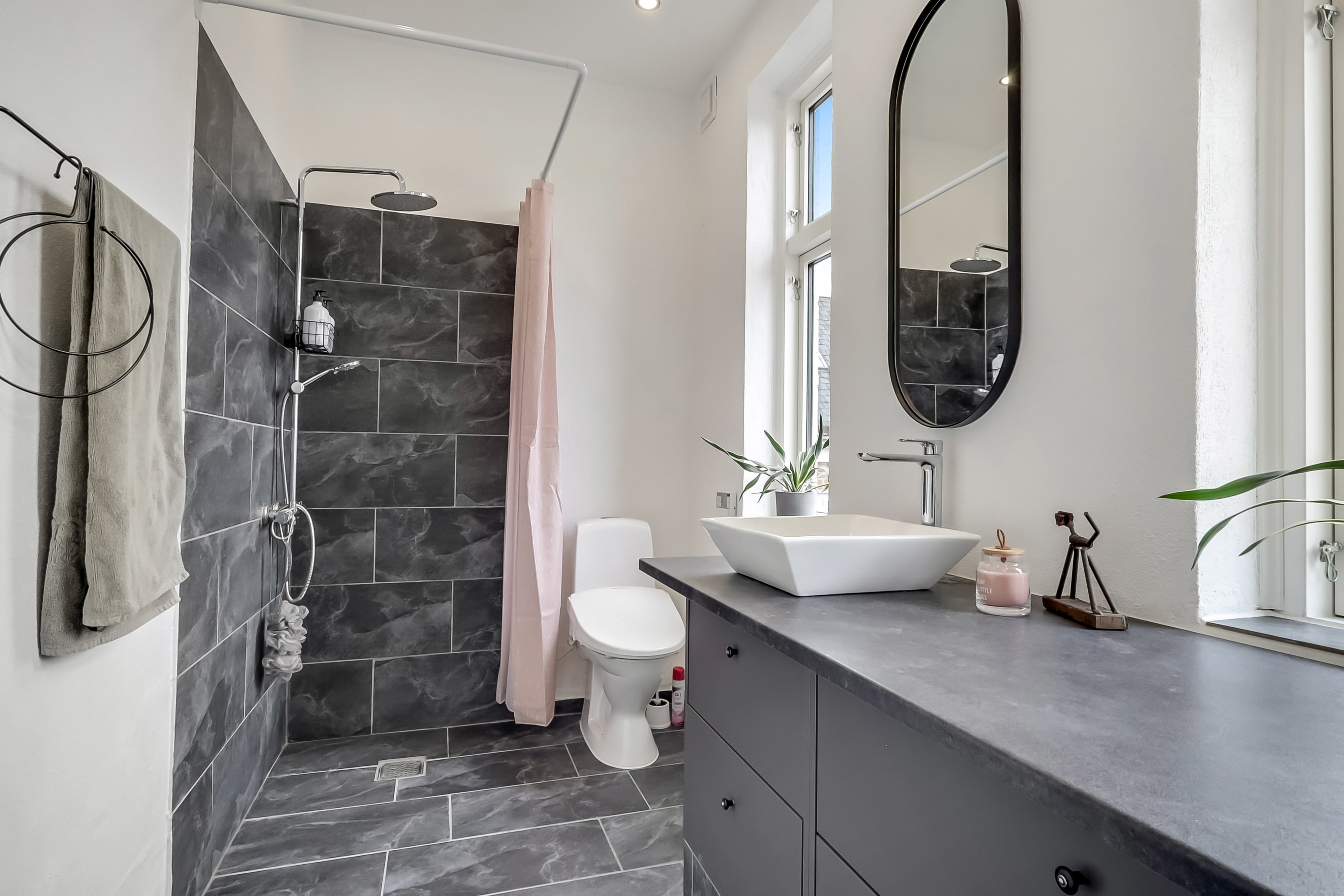 Fremhævet badeværelse billede i fuldskærmstilstand. Billede af Stationsvej 13, 5771 Stenstrup