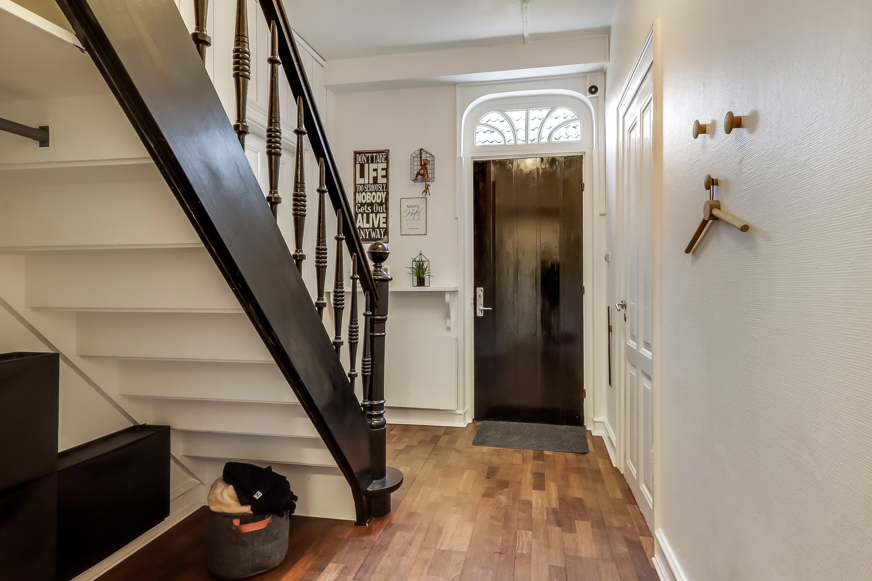 Fremhævet entré billede i fuldskærmstilstand. Billede af Stationsvej 13, 5771 Stenstrup