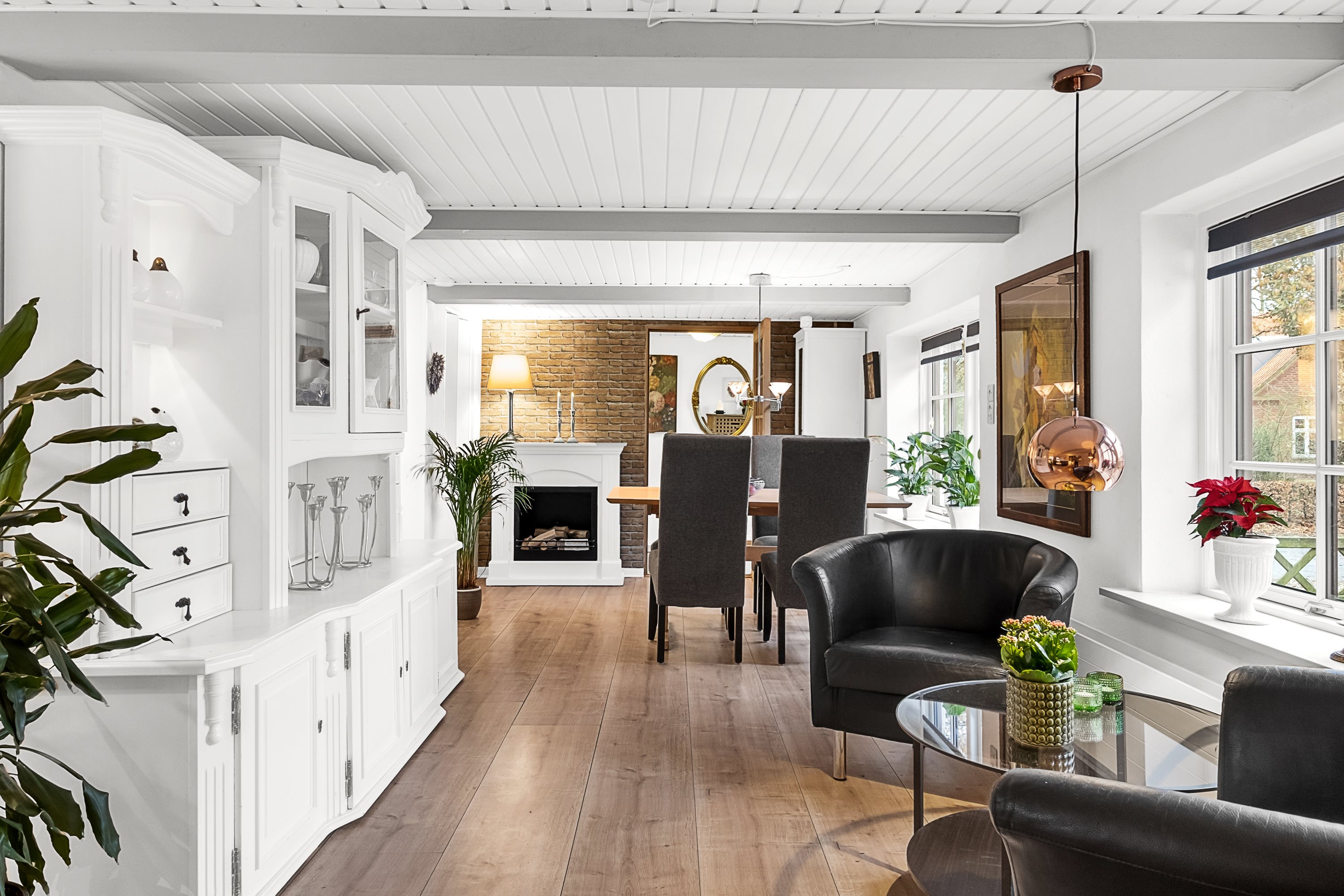 Fremhævet stue billede i fuldskærmstilstand. Billede af Clemensvej 7, Bendstrup, 8530 Hjortshøj