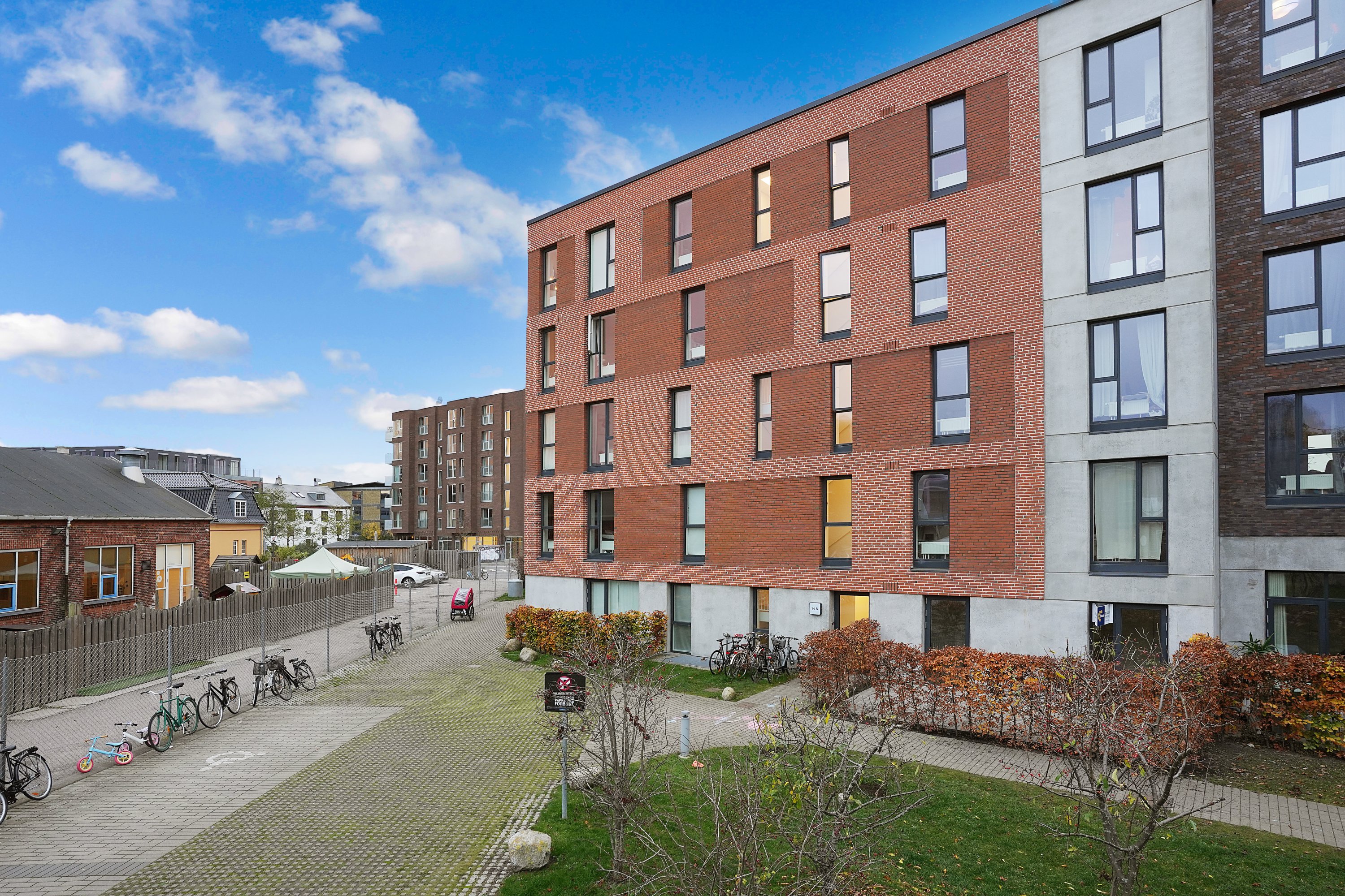 Fremhævet ejendommen billede i fuldskærmstilstand. Billede af Carl Jacobsens Vej 14S, st.. tv., 2500 Valby