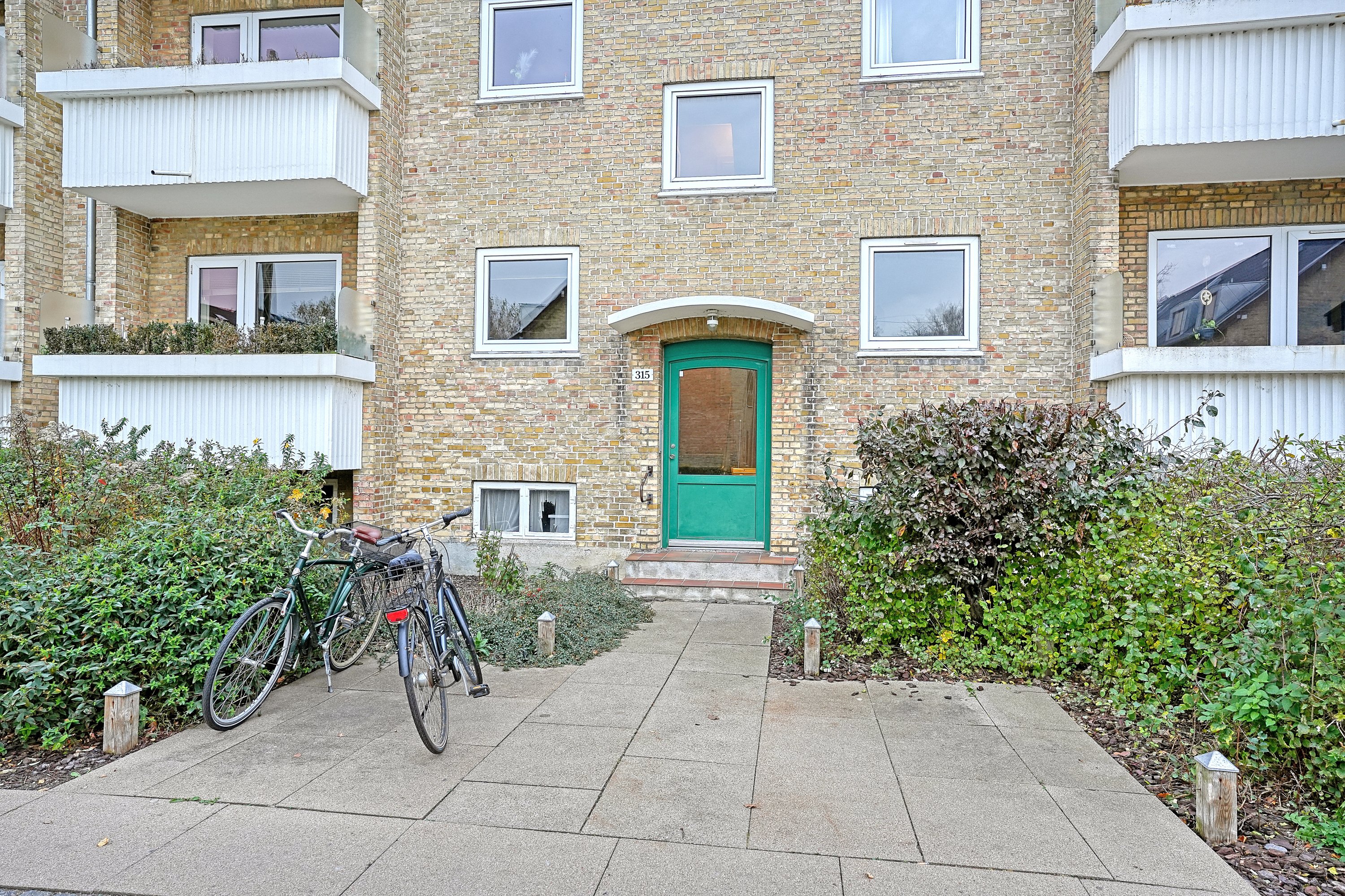 Fremhævet ejendommen billede i fuldskærmstilstand. Billede af Vigerslevvej 315, st.. tv., 2500 Valby