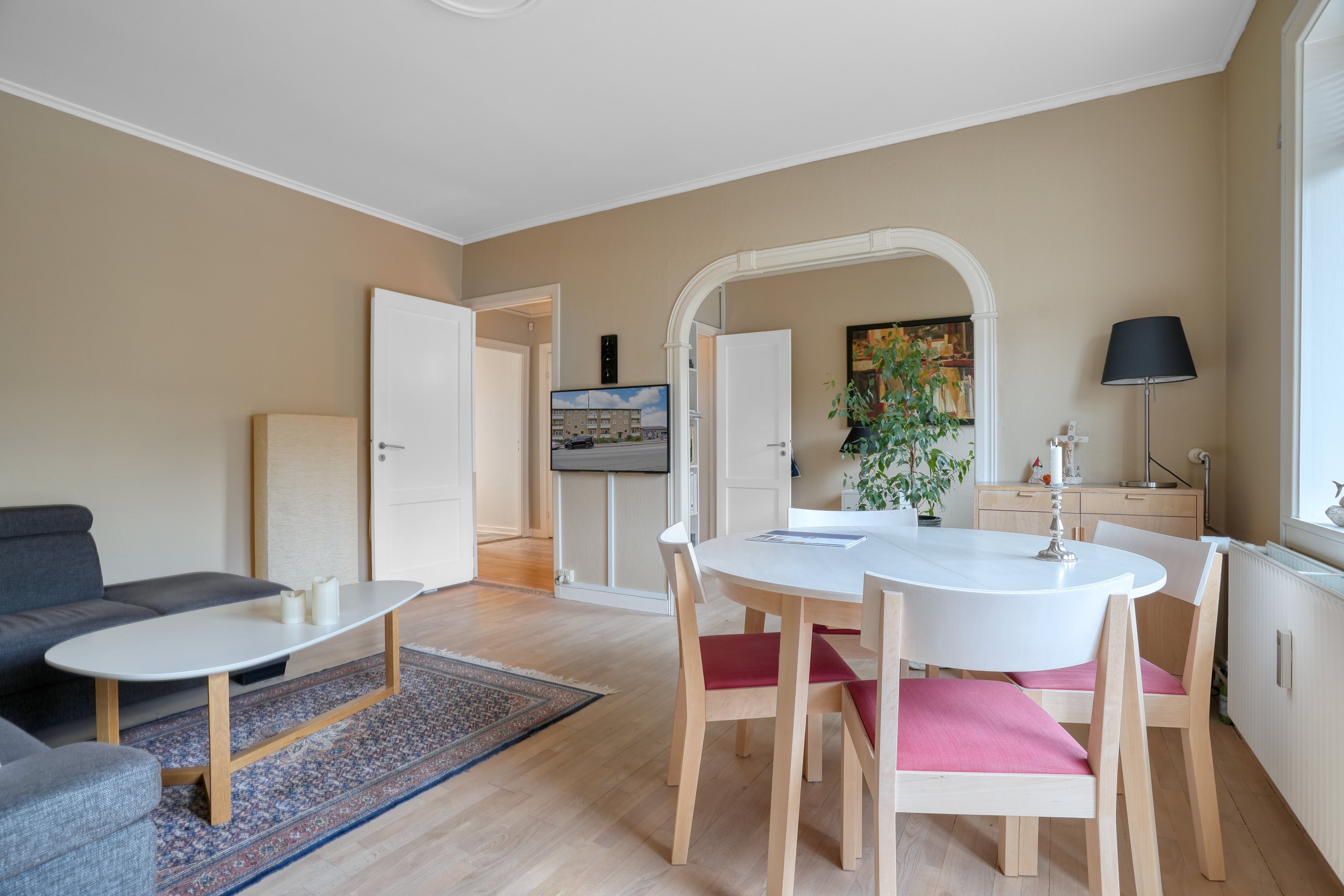 Fremhævet stue billede i fuldskærmstilstand. Billede af Vigerslevvej 315, st.. tv., 2500 Valby