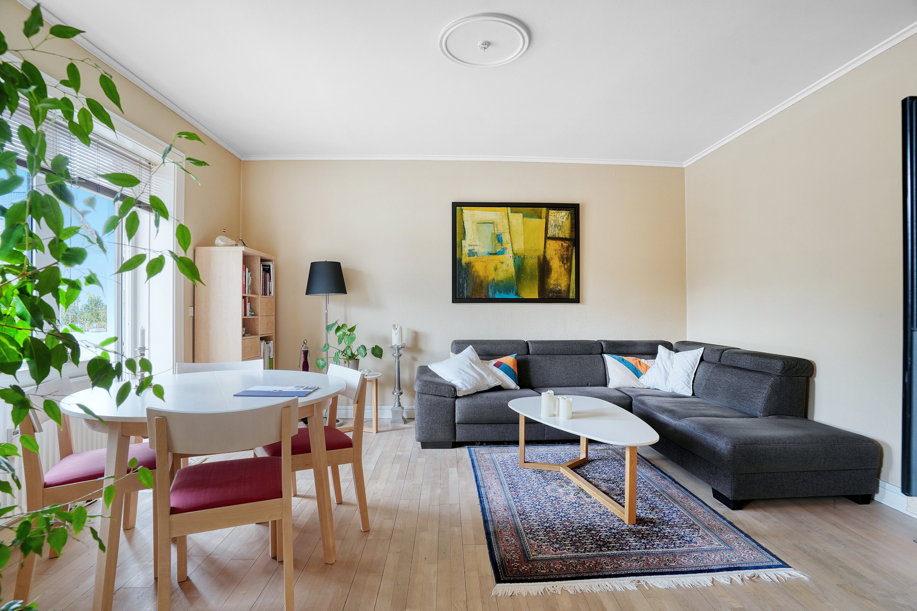 Fremhævet stue billede i fuldskærmstilstand. Billede af Vigerslevvej 315, st.. tv., 2500 Valby