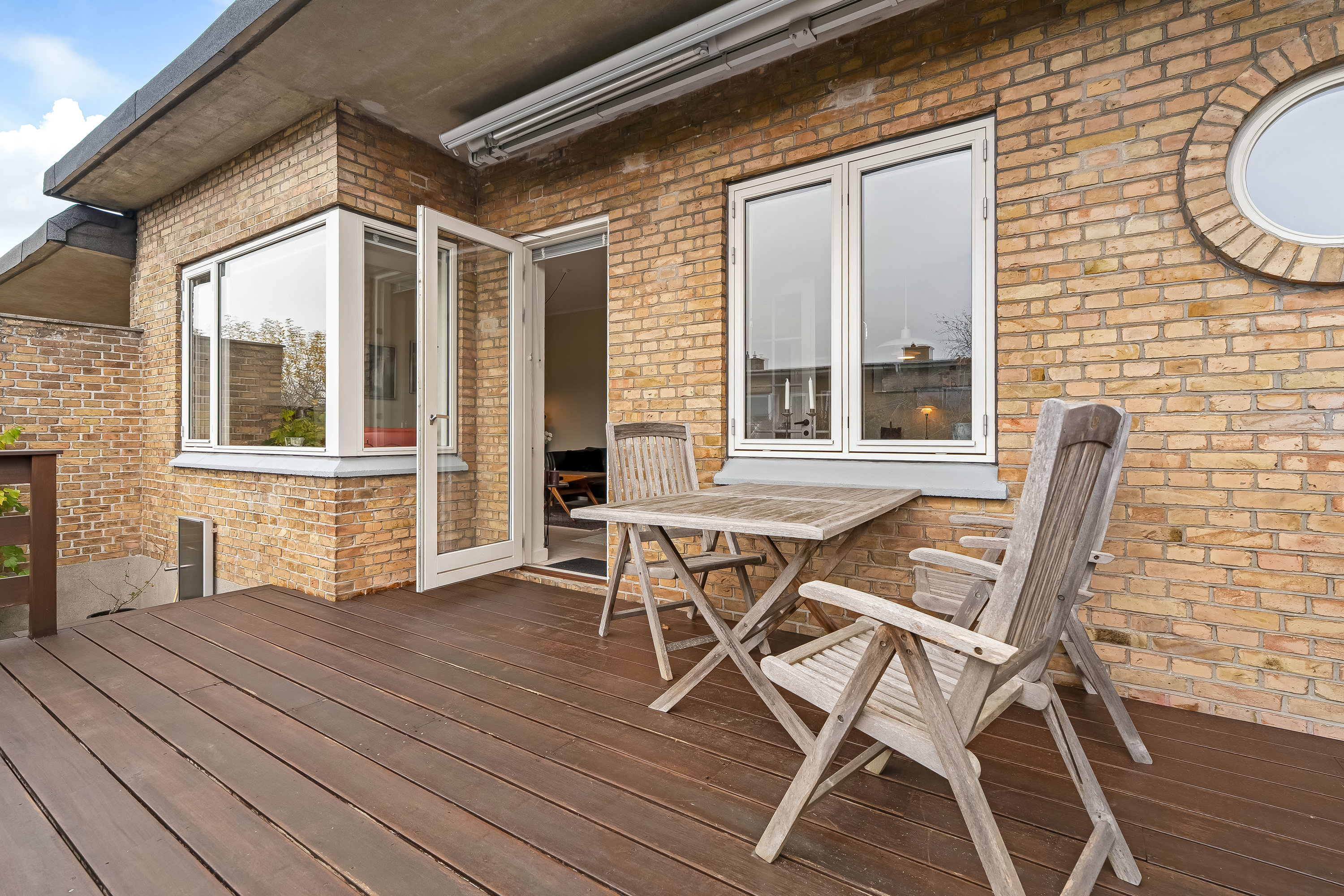 Fremhævet terrasse billede i fuldskærmstilstand. Billede af Bøgevang 33, 2830 Virum