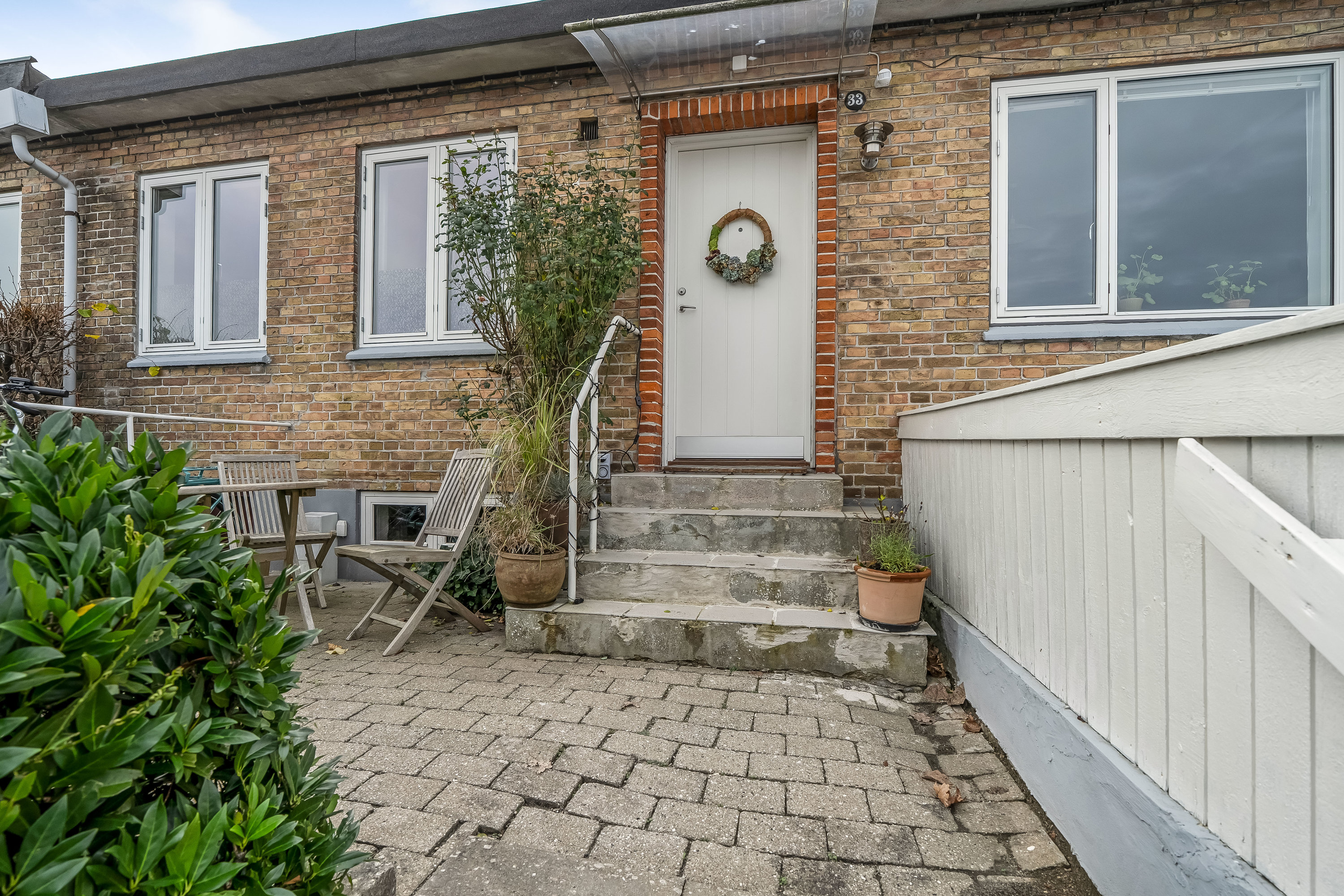 Rækkehus: Facade på Bøgevang 33, 2830 Virum