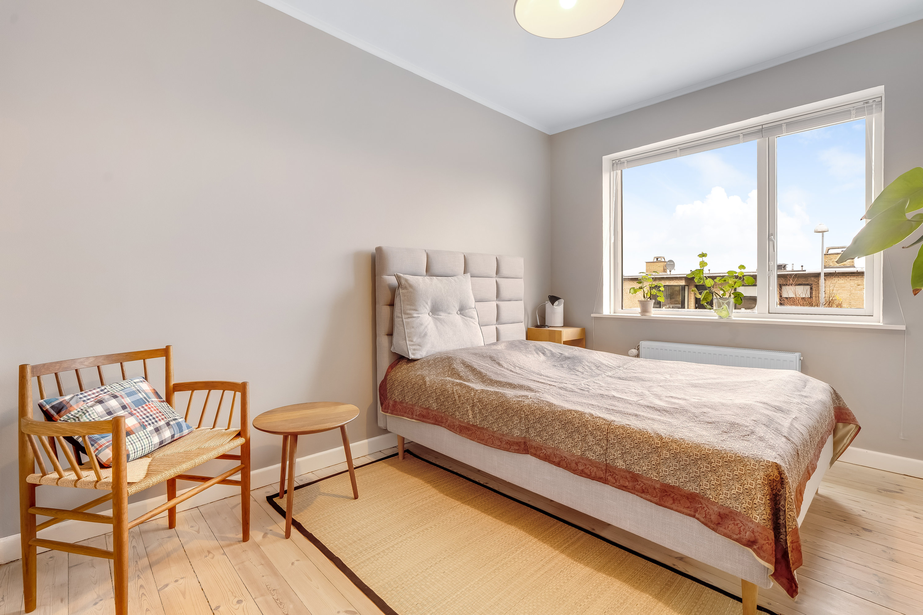 Fremhævet soveværelse billede i fuldskærmstilstand. Billede af Bøgevang 33, 2830 Virum