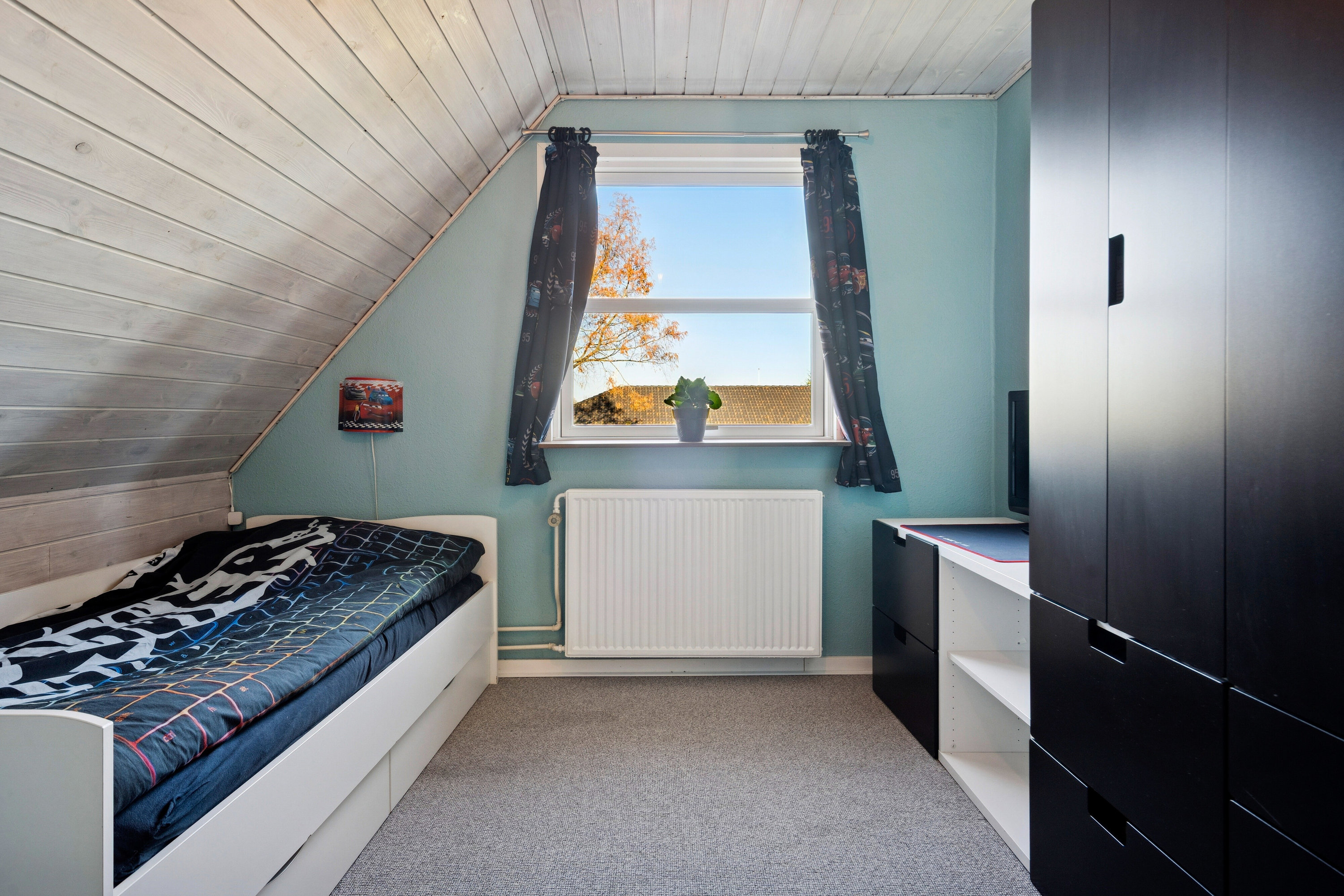 Fremhævet soveværelse billede i fuldskærmstilstand. Billede af Skovvejen 7, 6064 Jordrup