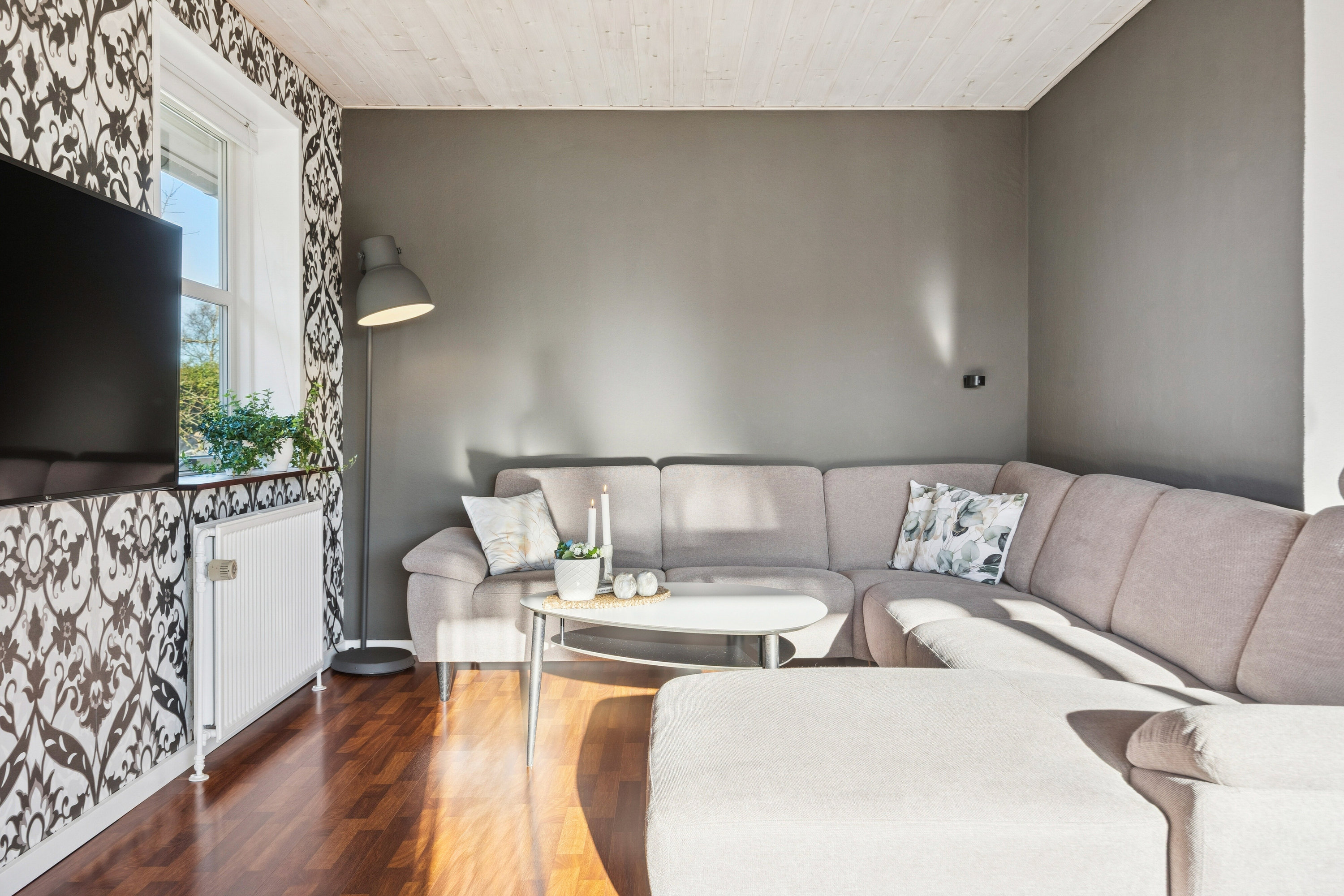 Fremhævet stue billede i fuldskærmstilstand. Billede af Skovvejen 7, 6064 Jordrup