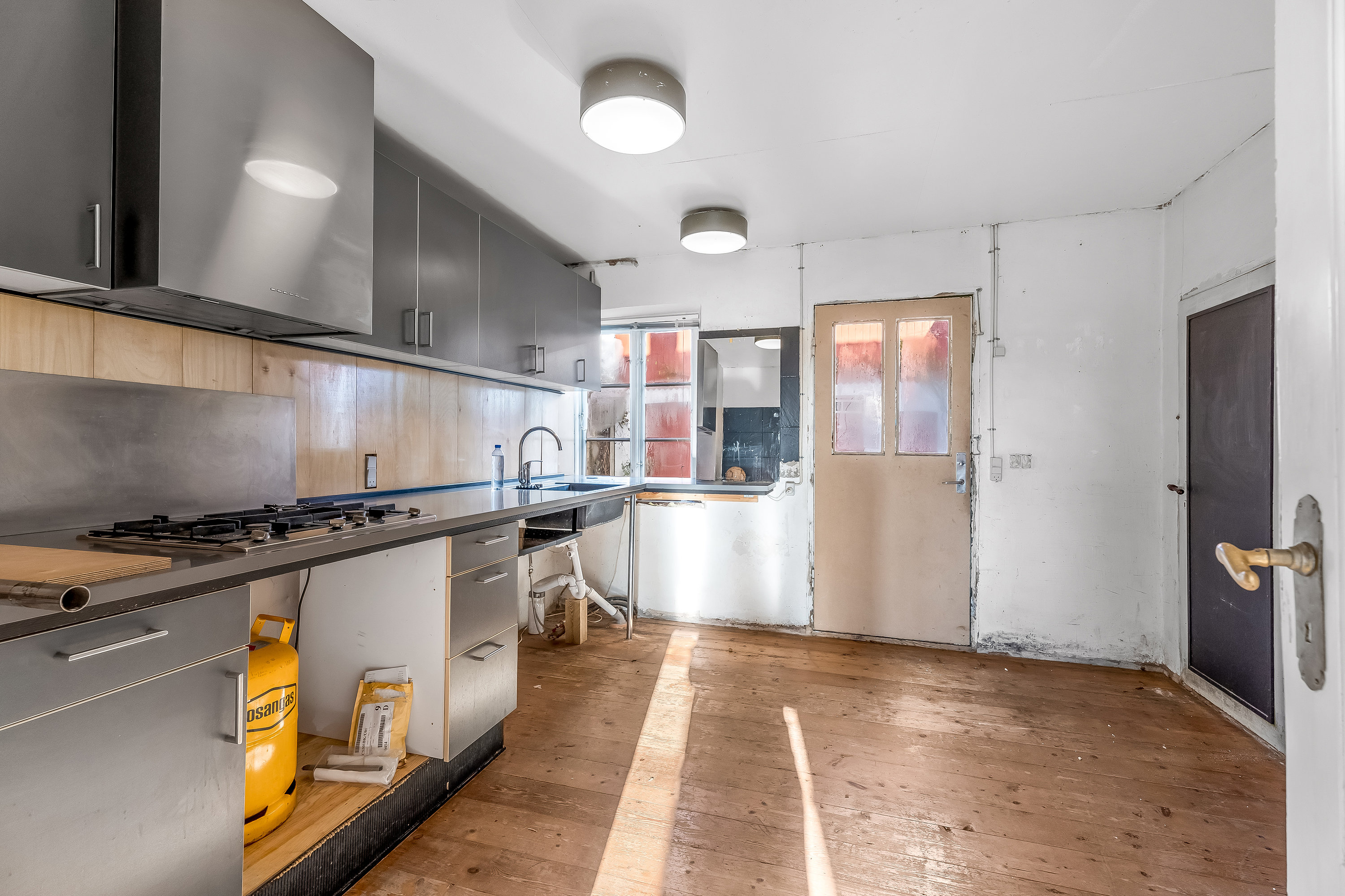 Fremhævet køkken billede i fuldskærmstilstand. Billede af Viemosevej 43, Nøbbet, 4913 Horslunde