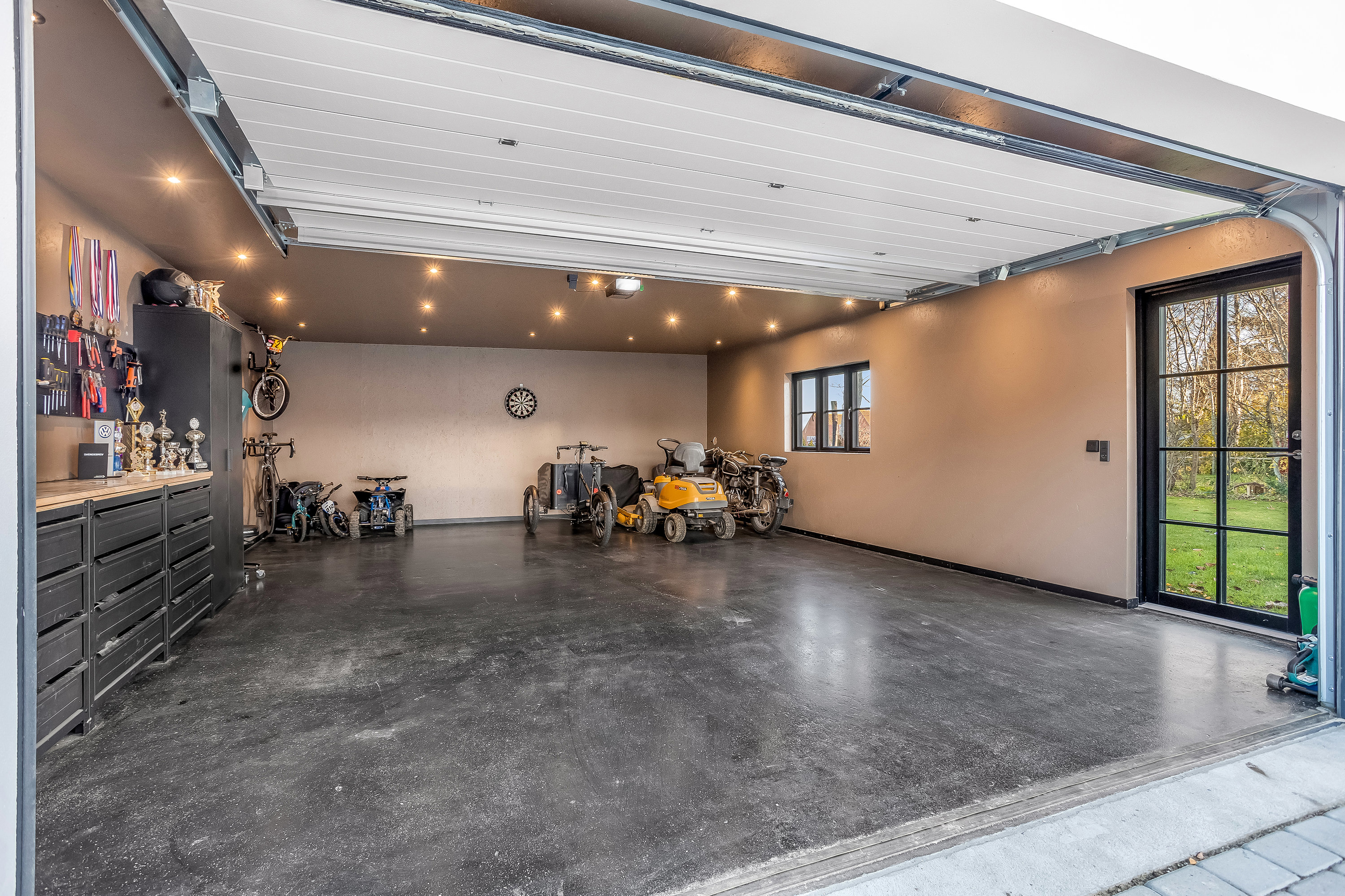 Fremhævet garage billede i fuldskærmstilstand. Billede af Nr Alslev Langgade 62B, 4840 Nørre Alslev