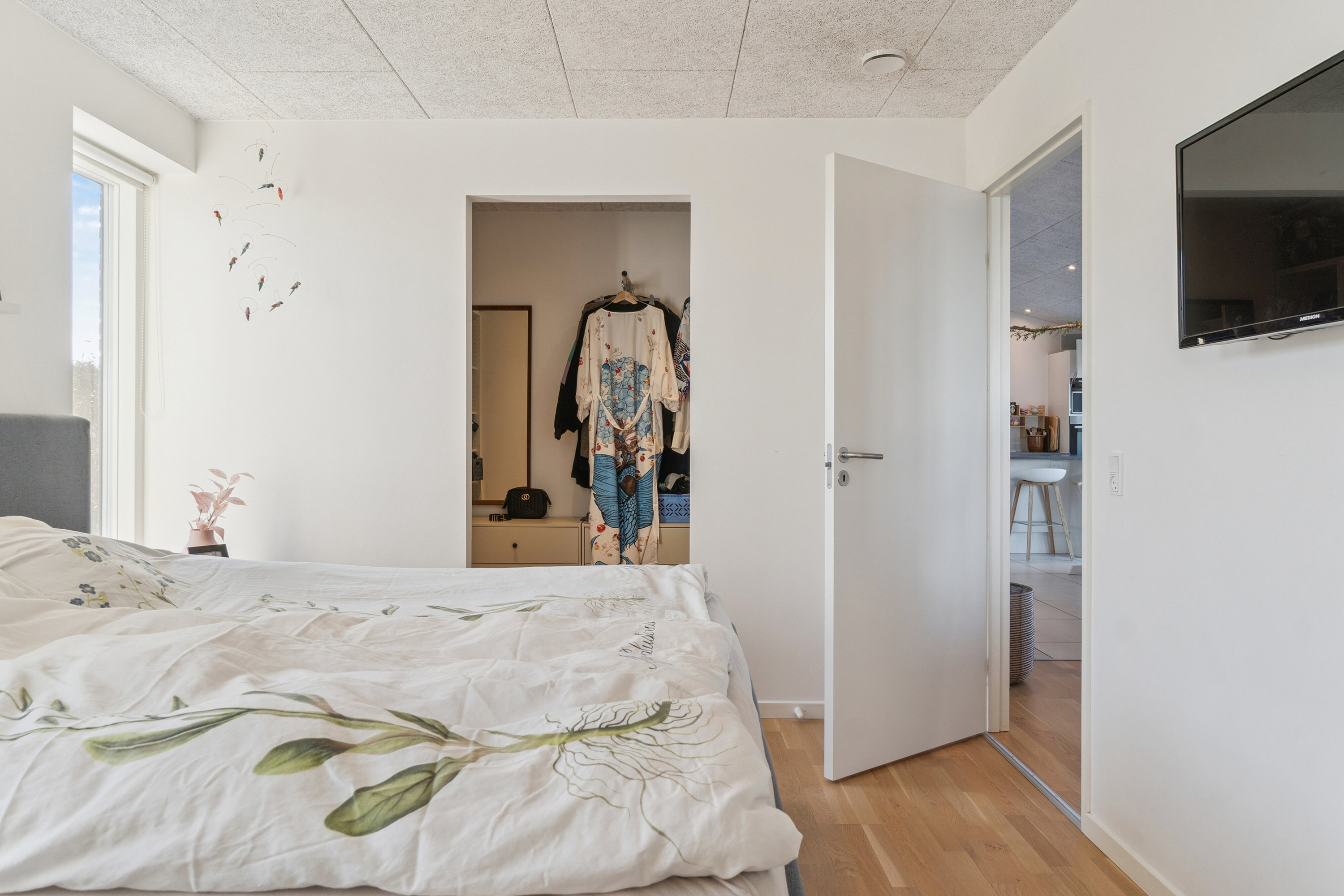 Fremhævet soveværelse billede i fuldskærmstilstand. Billede af Gåskjærholm 12, 8722 Hedensted