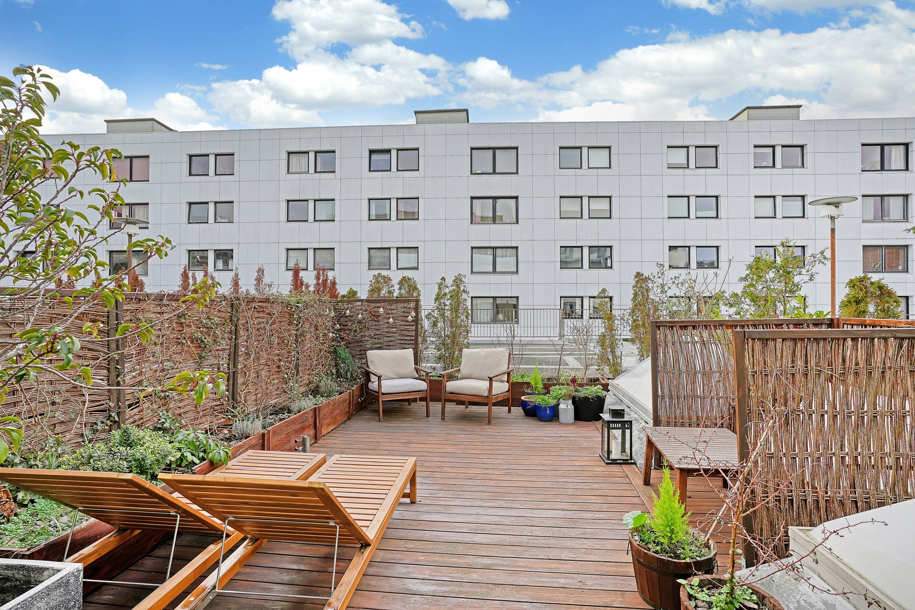 Fremhævet terrasse billede i fuldskærmstilstand. Billede af Søndre Fasanvej 90, 1. 111., 2500 Valby