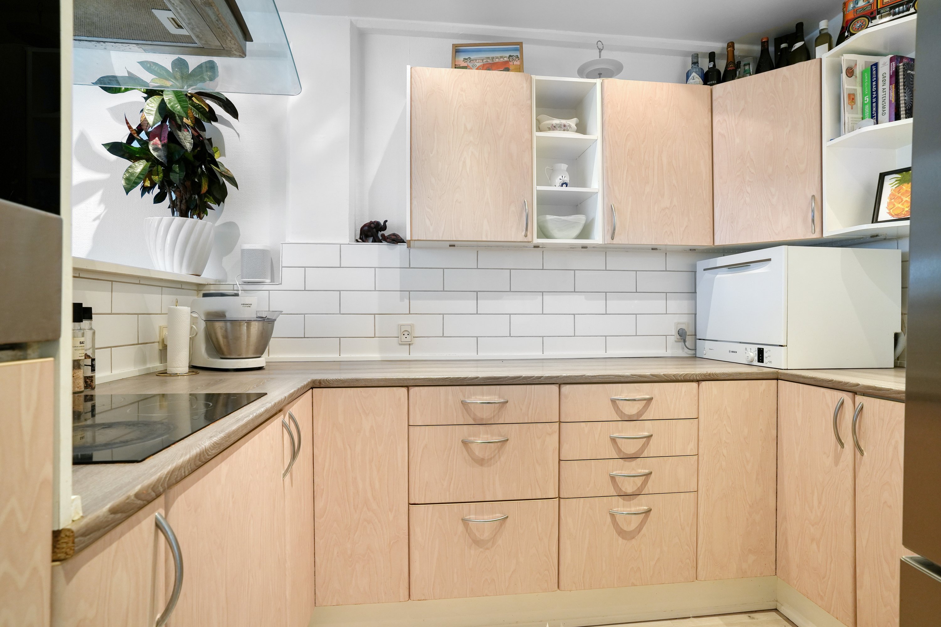 Fremhævet køkken billede i fuldskærmstilstand. Billede af Søndre Fasanvej 90, 1. 111., 2500 Valby