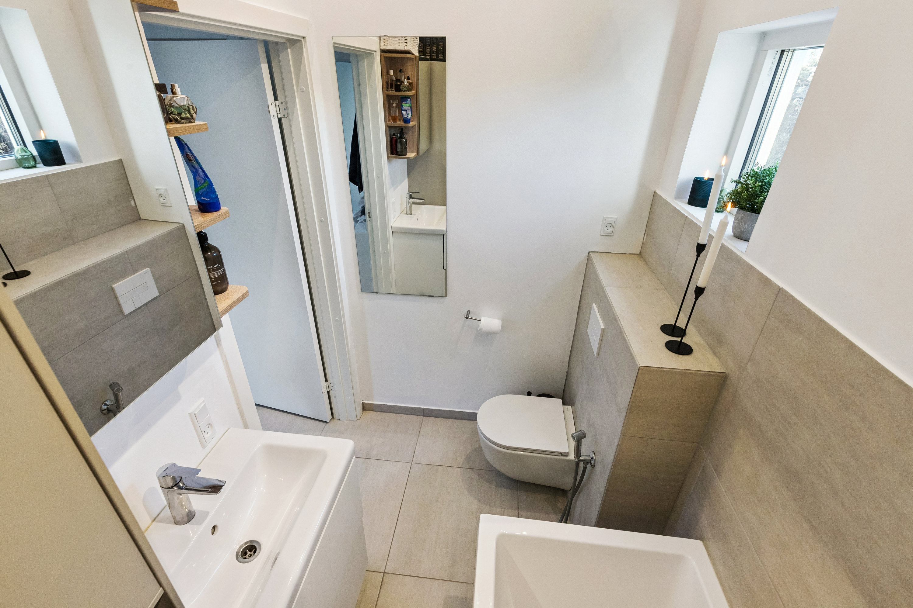 Fremhævet badeværelse billede i fuldskærmstilstand. Billede af Azaleagangen 54, 2300 København S