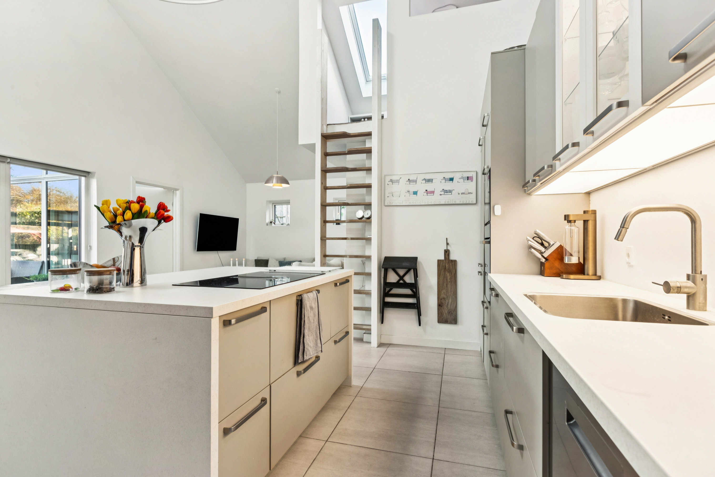 Fremhævet køkken billede i fuldskærmstilstand. Billede af Azaleagangen 54, 2300 København S