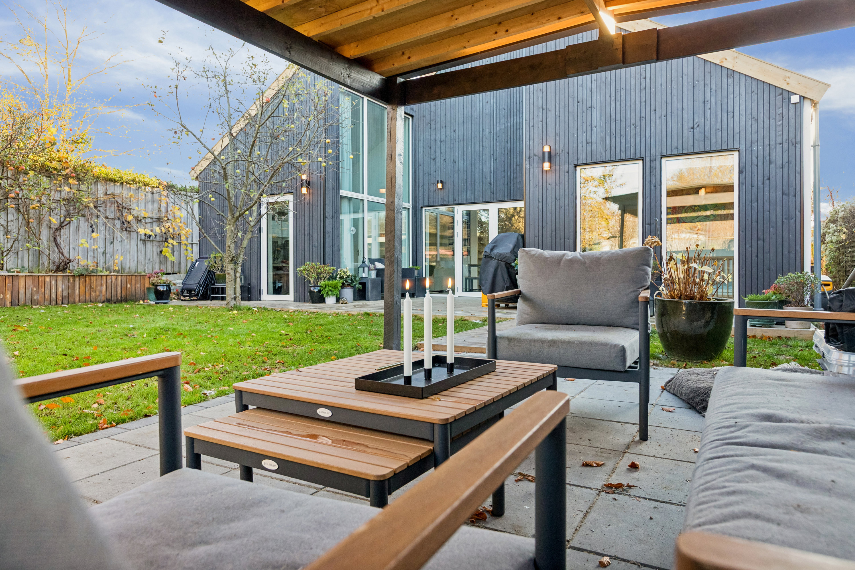 Fremhævet stue billede i fuldskærmstilstand. Billede af Azaleagangen 54, 2300 København S