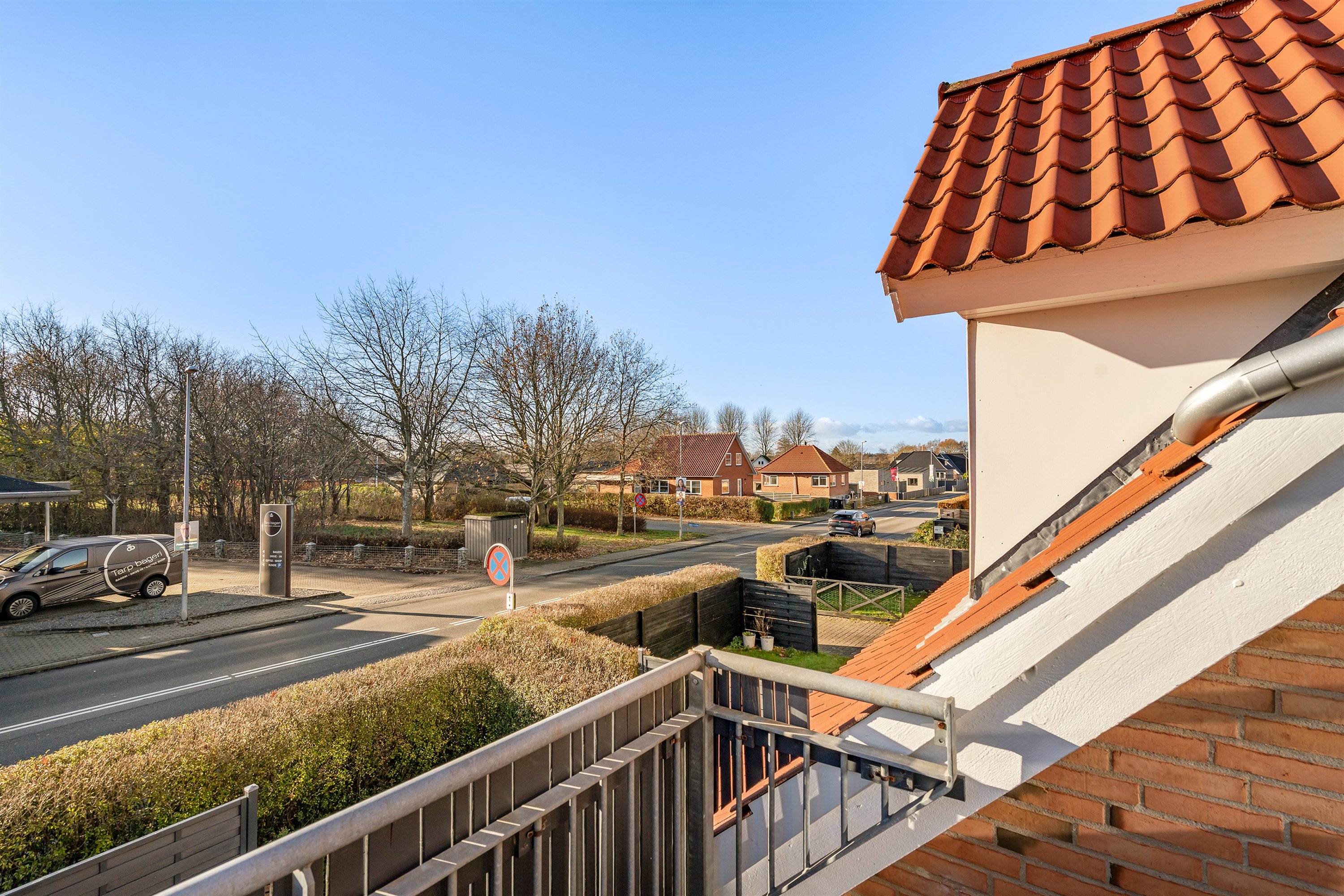 Fremhævet altan billede i fuldskærmstilstand. Billede af Bryndumvej 2, Tarp, 6715 Esbjerg N