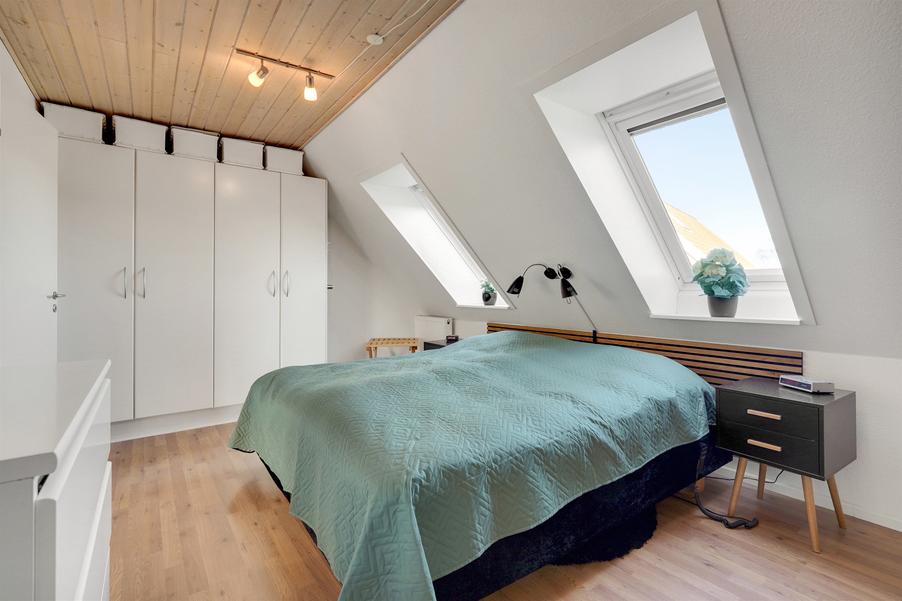 Fremhævet soveværelse billede i fuldskærmstilstand. Billede af Bryndumvej 2, Tarp, 6715 Esbjerg N