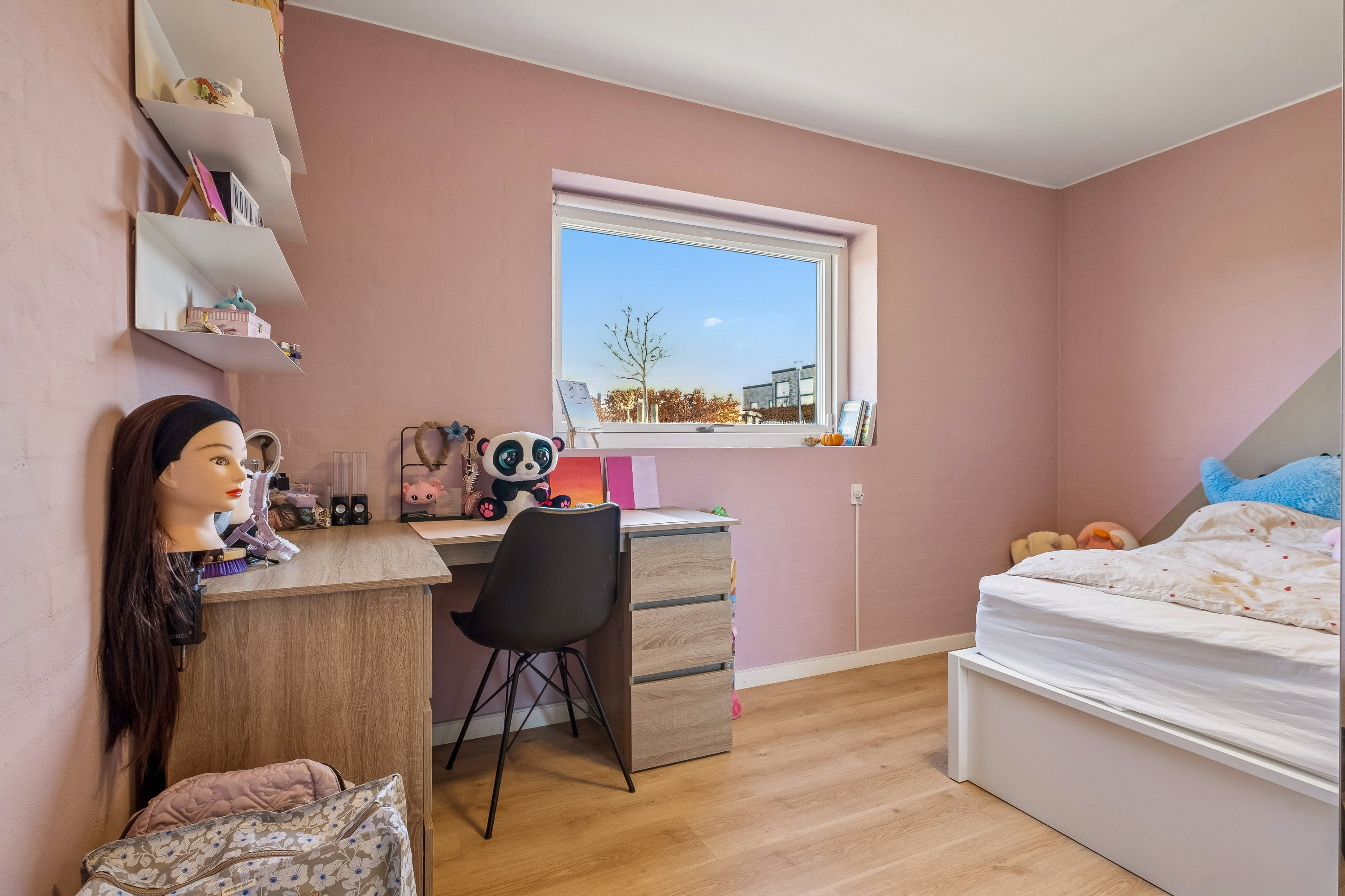 Fremhævet værelse billede i fuldskærmstilstand. Billede af Ørskovbæk Parken 21, 8732 Hovedgård