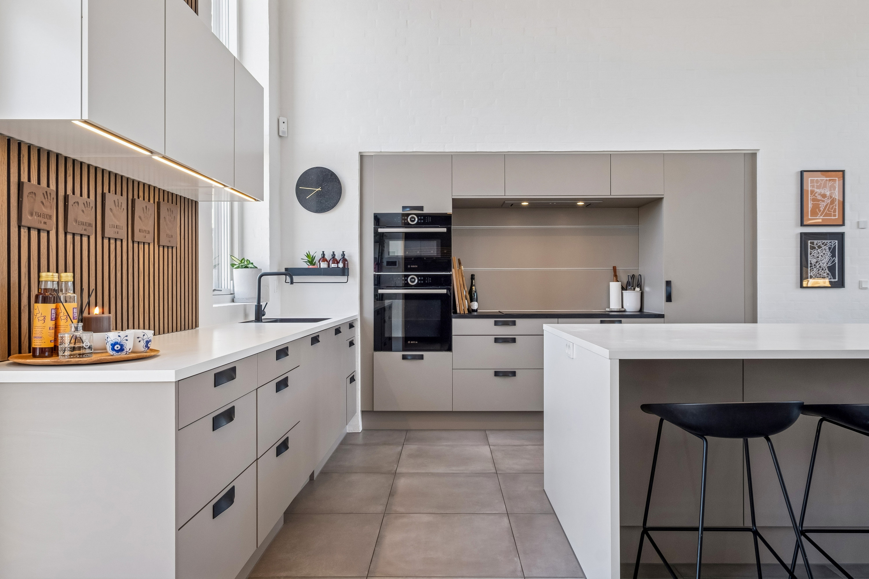 Fremhævet køkken billede i fuldskærmstilstand. Billede af Ørskovbæk Parken 21, 8732 Hovedgård