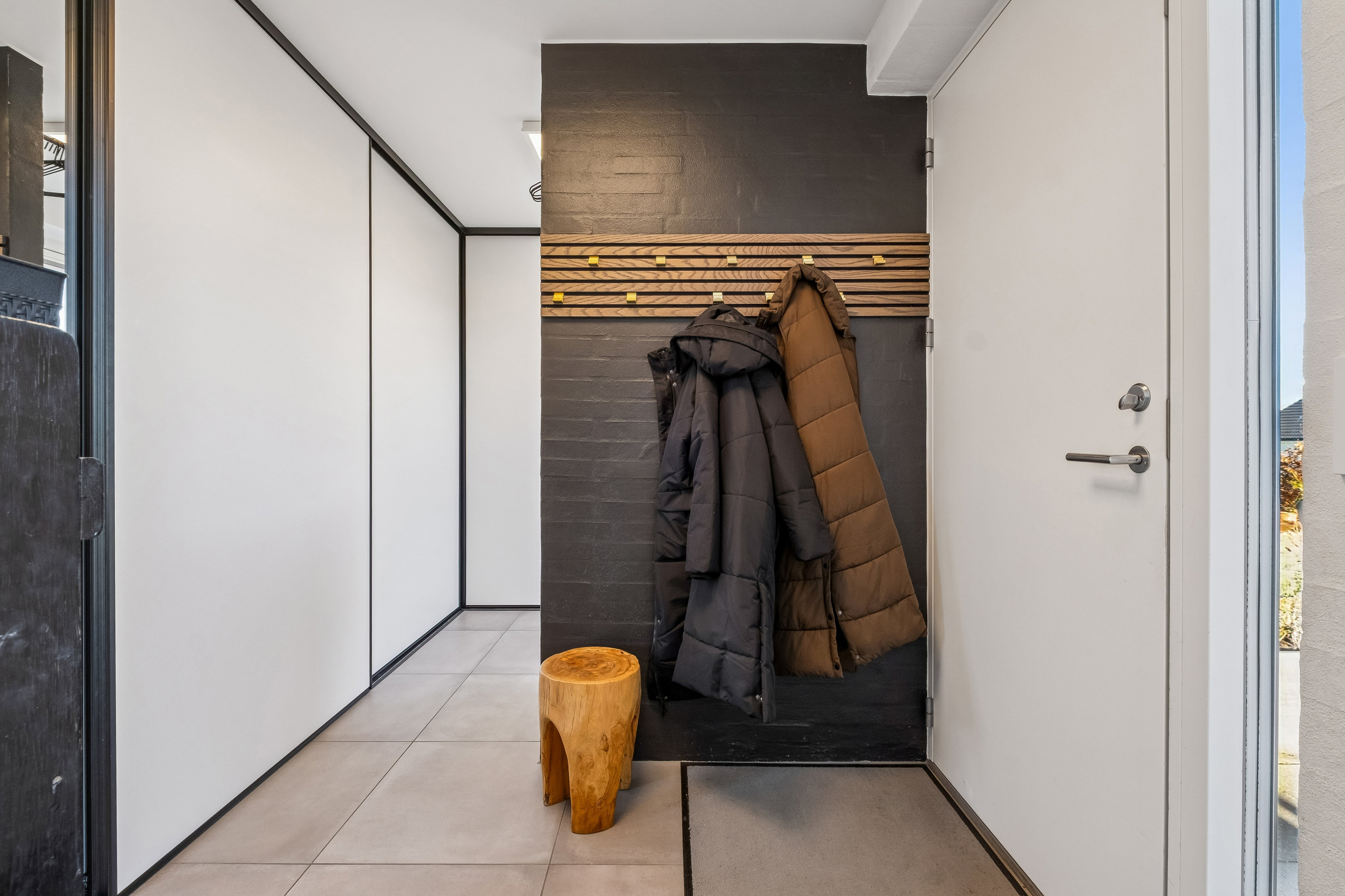 Fremhævet entre billede i fuldskærmstilstand. Billede af Ørskovbæk Parken 21, 8732 Hovedgård