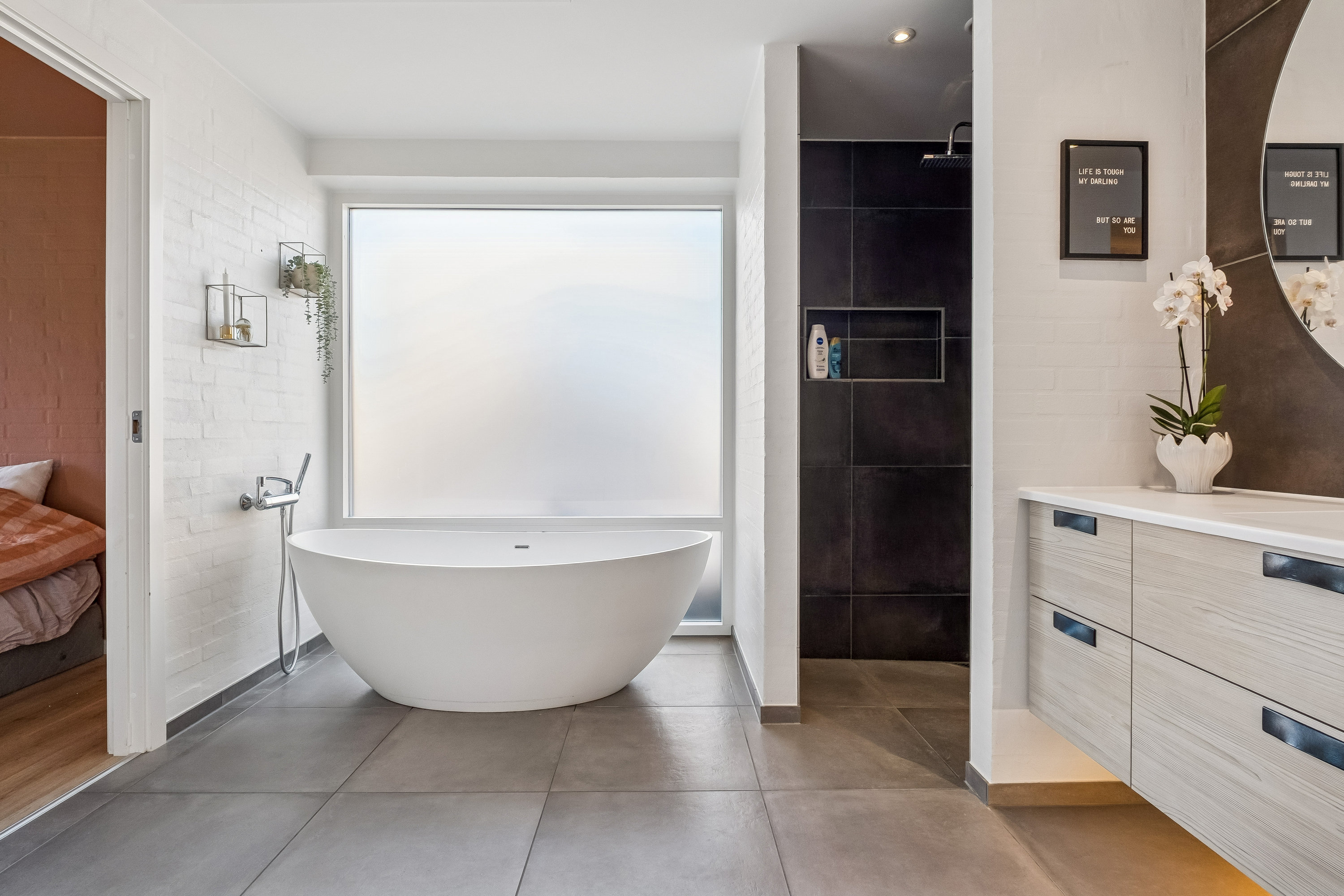 Fremhævet badeværelse billede i fuldskærmstilstand. Billede af Ørskovbæk Parken 21, 8732 Hovedgård