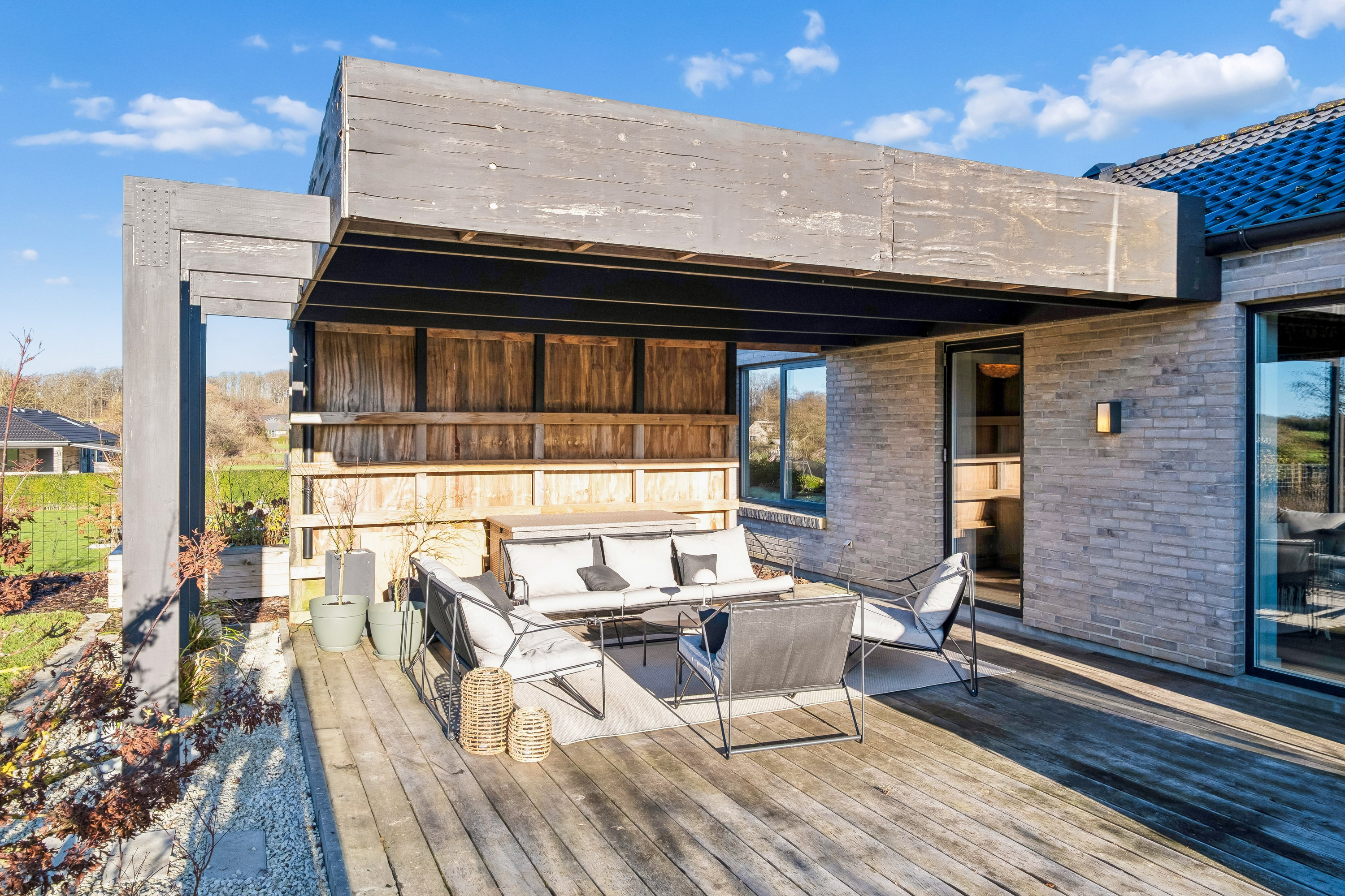 Fremhævet overdækket terrasse billede i fuldskærmstilstand. Billede af Ørskovbæk Parken 21, 8732 Hovedgård