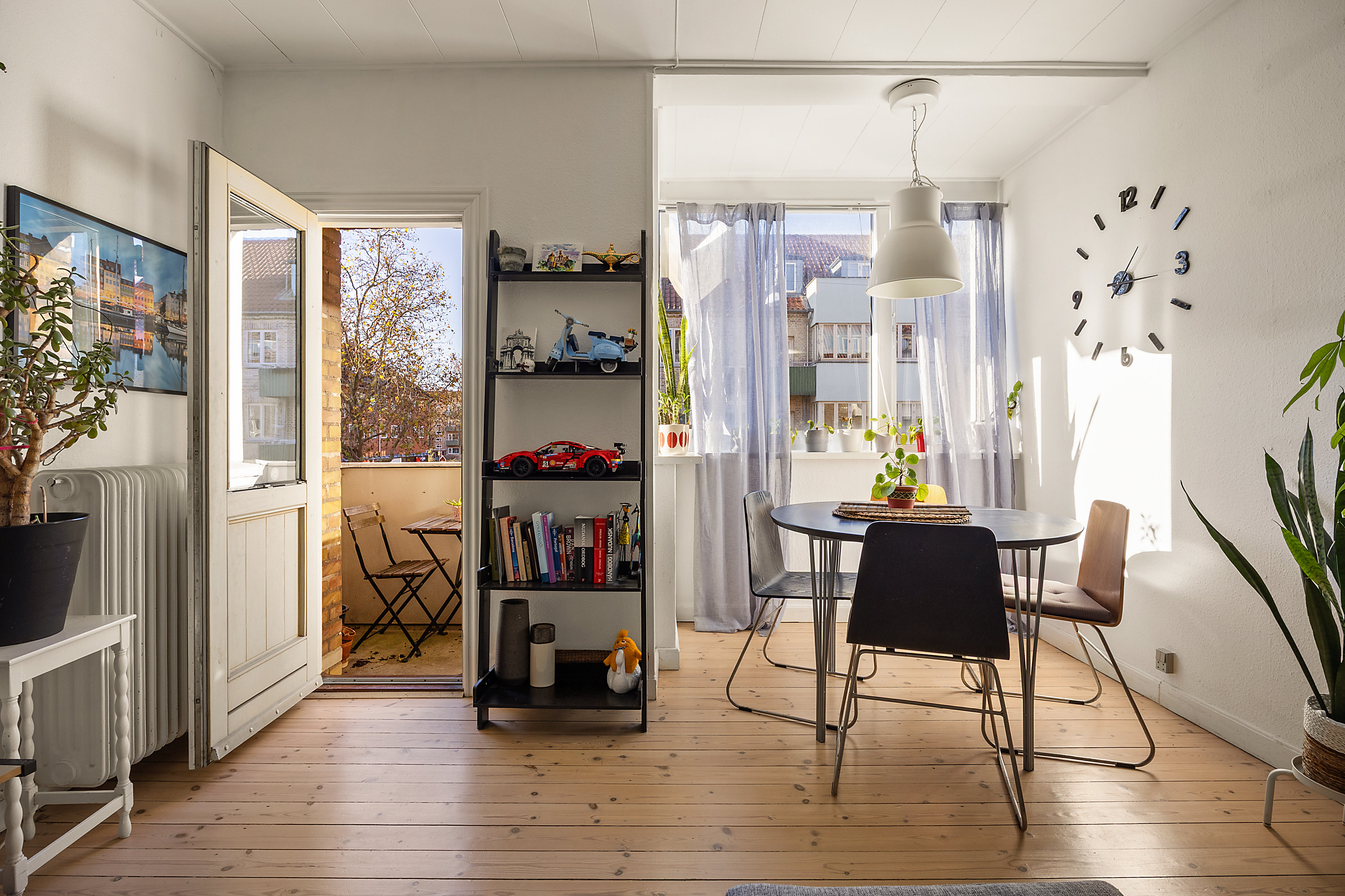 Fremhævet stue billede i fuldskærmstilstand. Billede af Mozartsvej 24, 1. tv., 2450 København SV