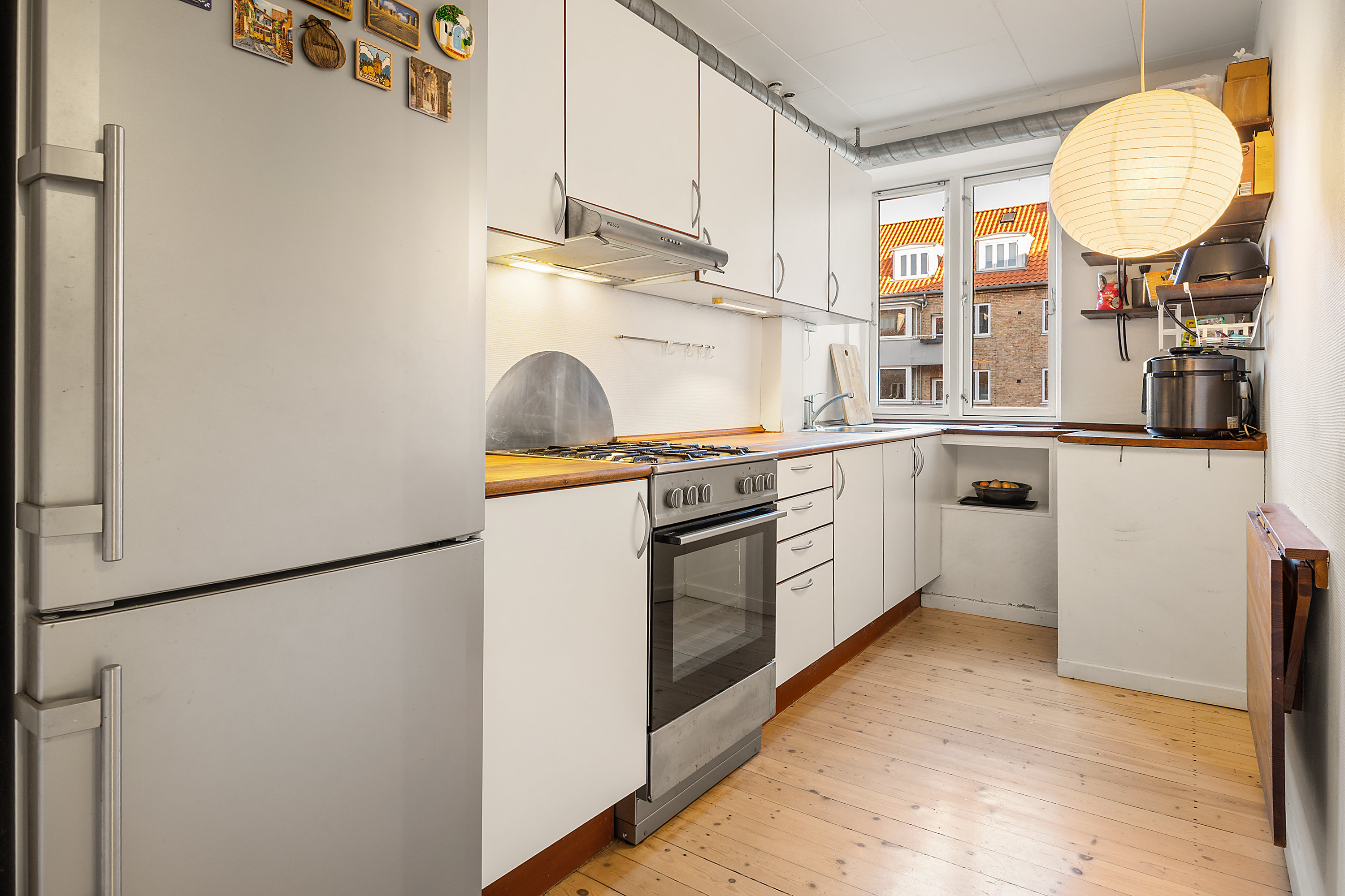 Fremhævet køkken billede i fuldskærmstilstand. Billede af Mozartsvej 24, 1. tv., 2450 København SV