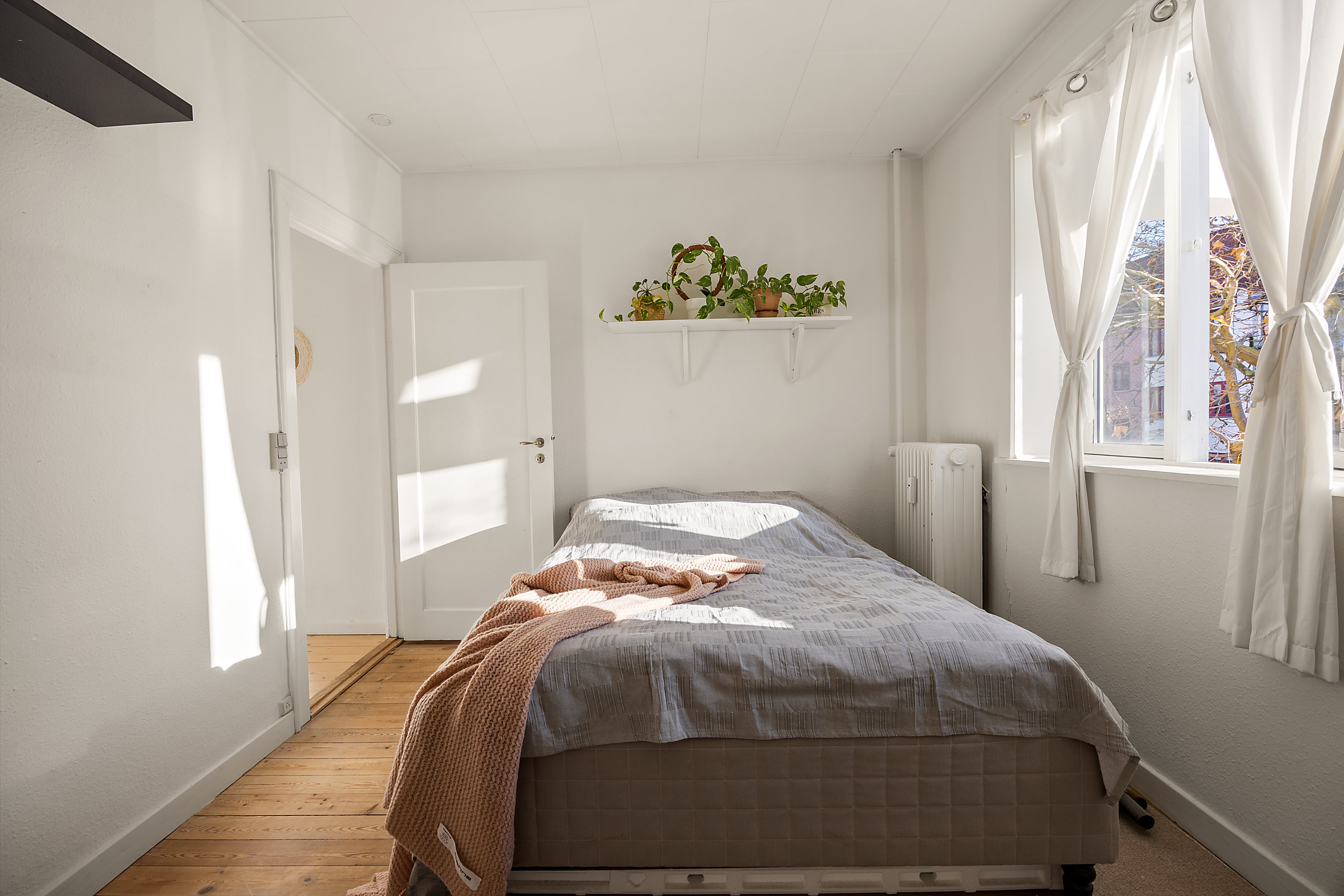 Fremhævet soveværelse billede i fuldskærmstilstand. Billede af Mozartsvej 24, 1. tv., 2450 København SV