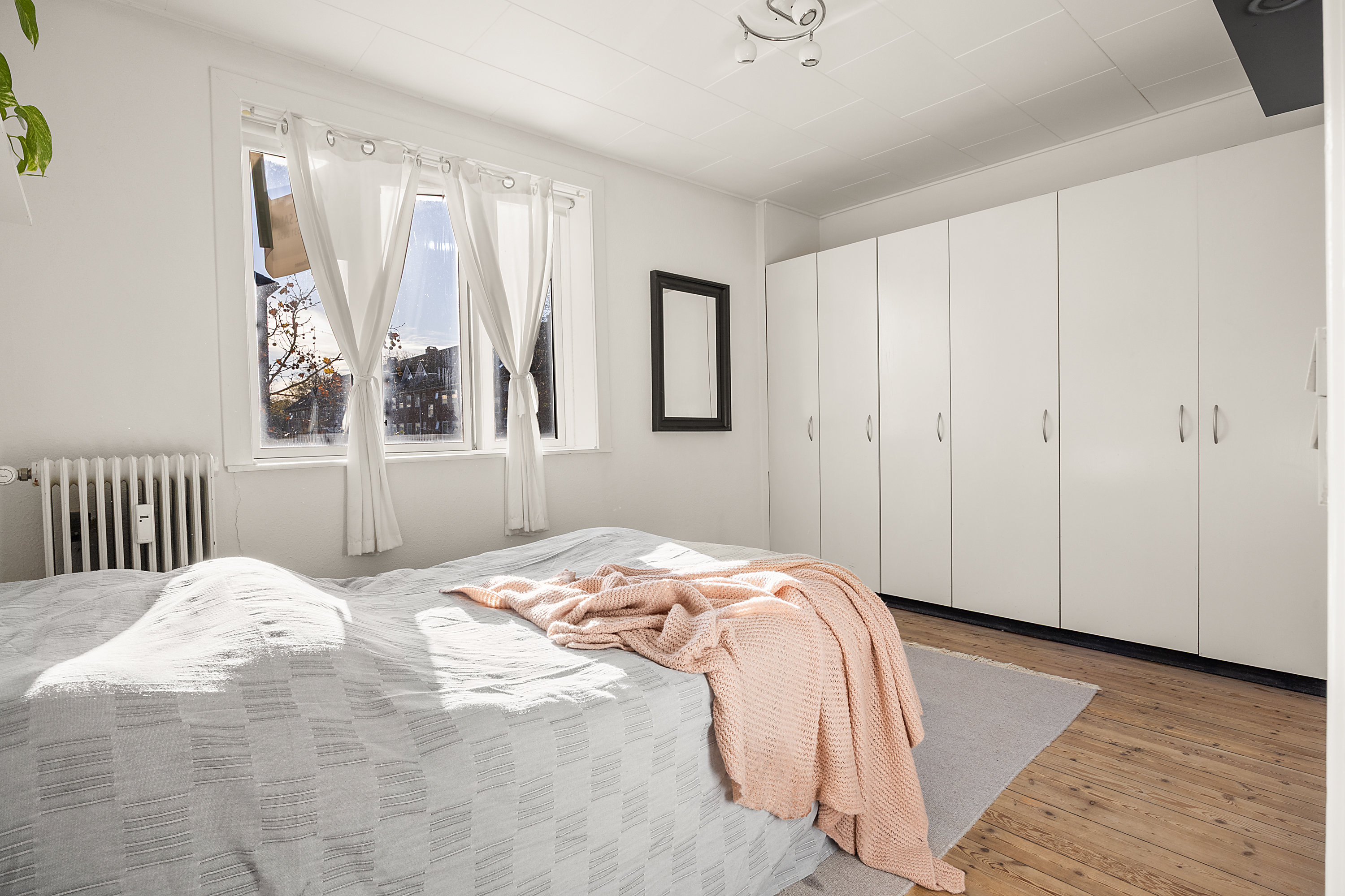 Fremhævet soveværelse billede i fuldskærmstilstand. Billede af Mozartsvej 24, 1. tv., 2450 København SV